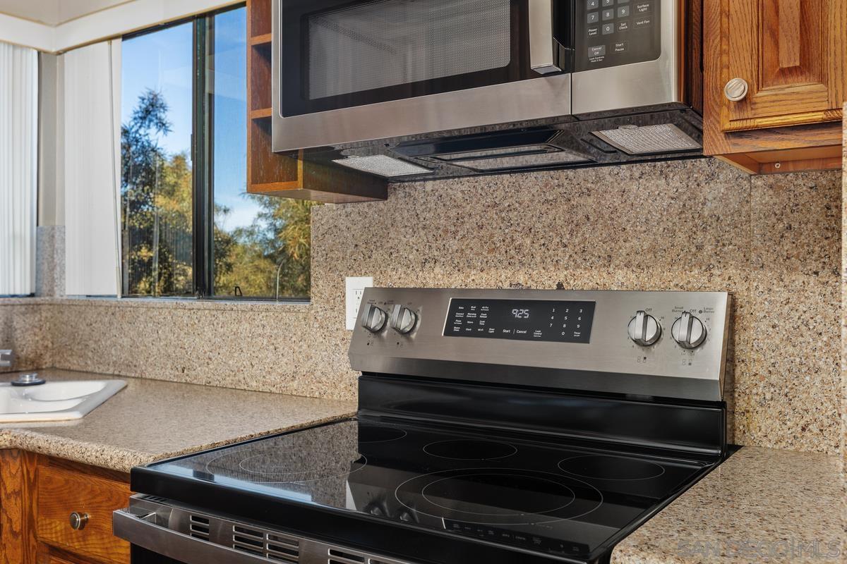 Detail Gallery Image 16 of 42 For 17627  Pomerado Rd  #137,  San Diego,  CA 92128 - 2 Beds | 2 Baths