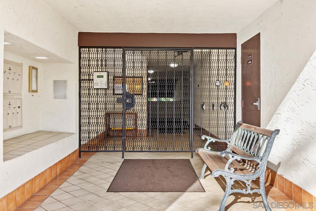 Detail Gallery Image 4 of 42 For 17627  Pomerado Rd  #137,  San Diego,  CA 92128 - 2 Beds | 2 Baths