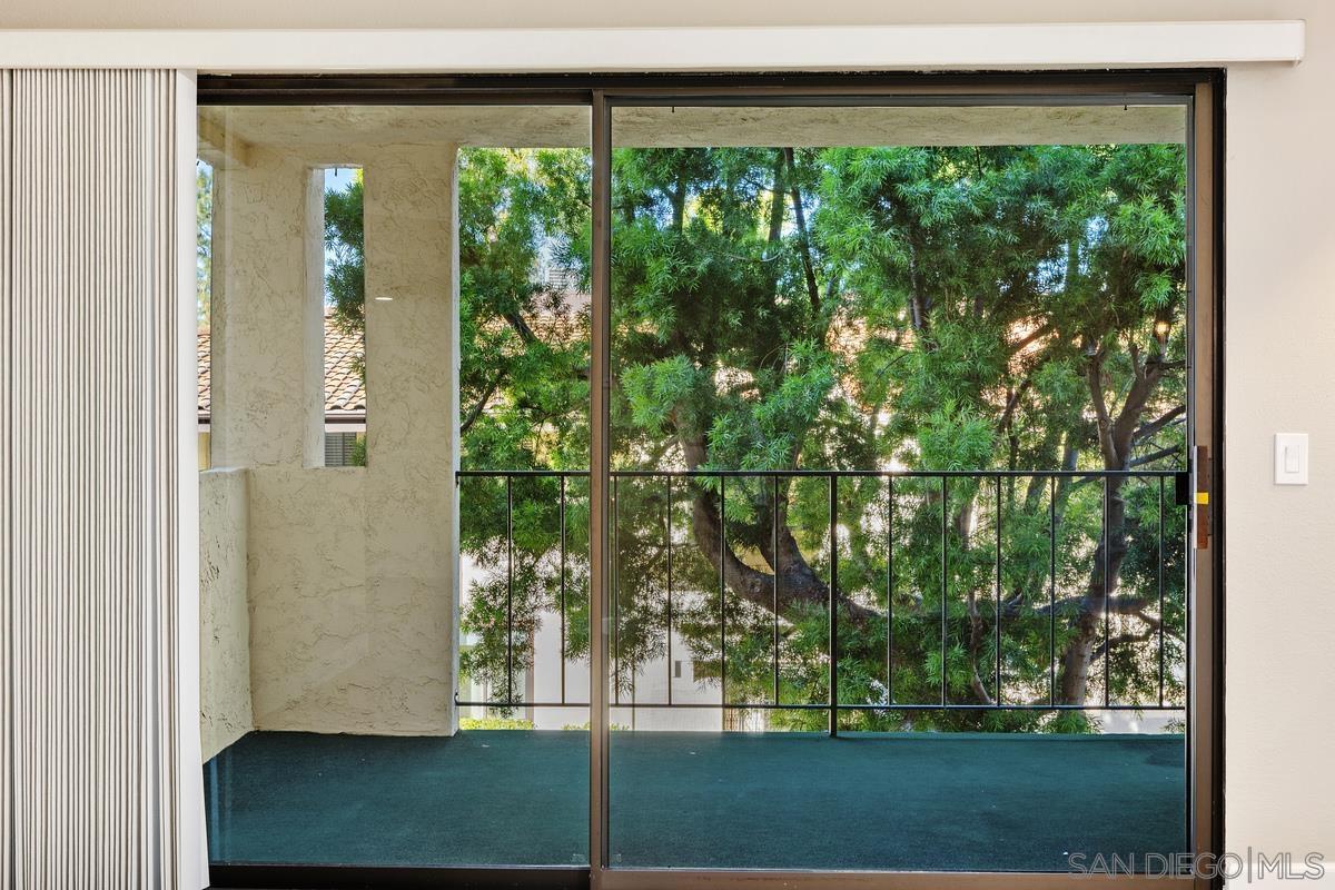 Detail Gallery Image 31 of 42 For 17627  Pomerado Rd  #137,  San Diego,  CA 92128 - 2 Beds | 2 Baths