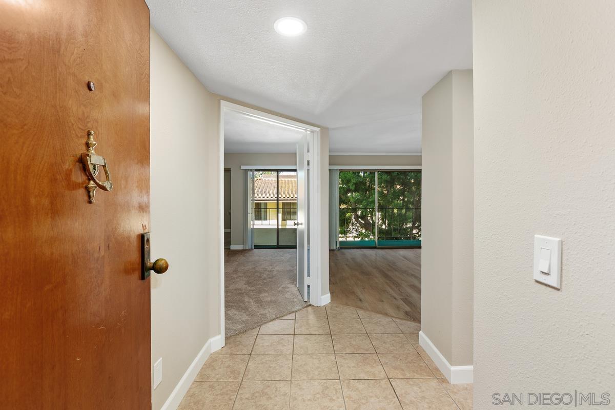 Detail Gallery Image 6 of 42 For 17627  Pomerado Rd  #137,  San Diego,  CA 92128 - 2 Beds | 2 Baths