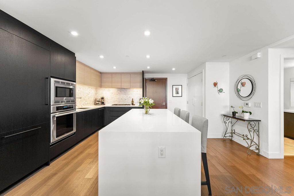 Detail Gallery Image 4 of 56 For 1388  Kettner Blvd  #501,  San Diego,  CA 92101 - 2 Beds | 2 Baths