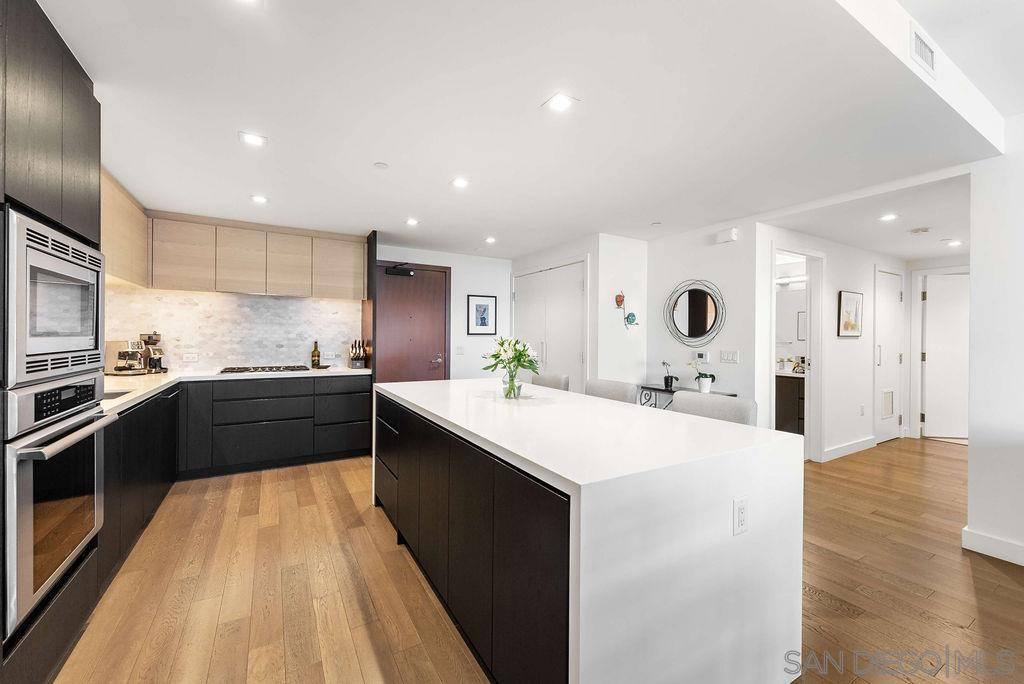 Detail Gallery Image 5 of 56 For 1388  Kettner Blvd  #501,  San Diego,  CA 92101 - 2 Beds | 2 Baths