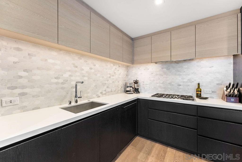 Detail Gallery Image 7 of 56 For 1388  Kettner Blvd  #501,  San Diego,  CA 92101 - 2 Beds | 2 Baths