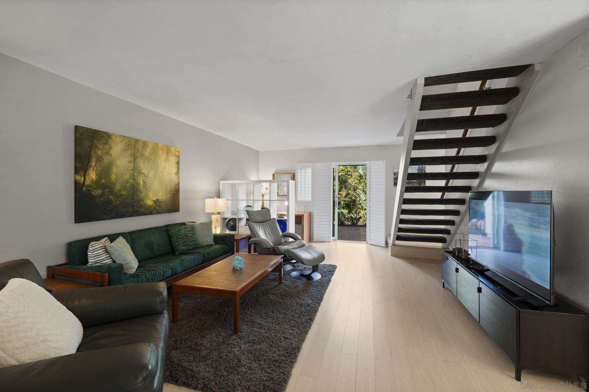 Front Image Thumbnail for SD260004854