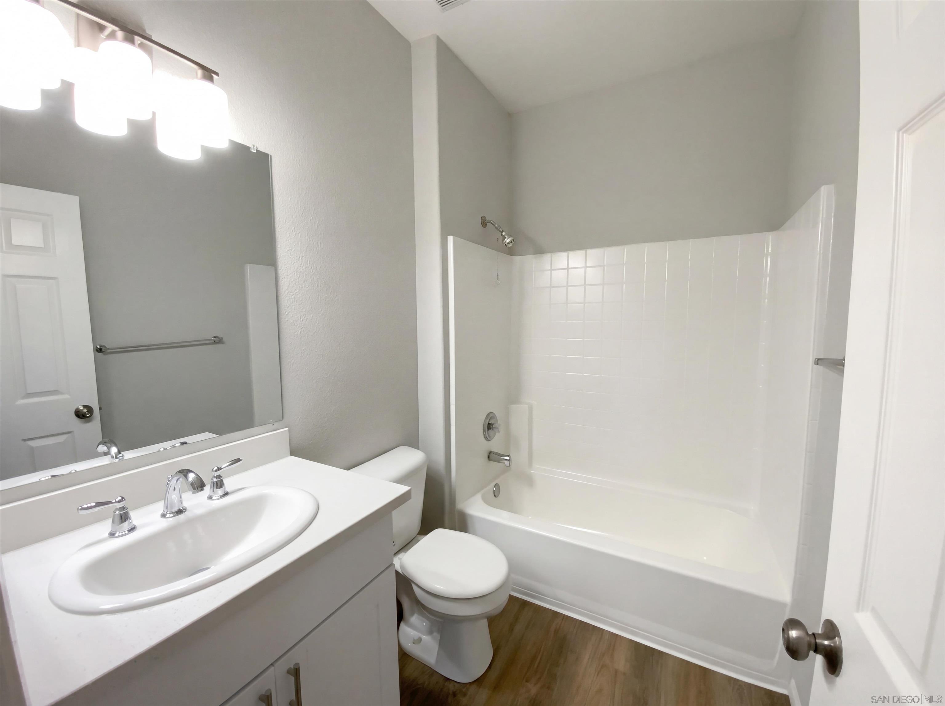 Detail Gallery Image 11 of 16 For 9663 W Canyon Ter  #1,  San Diego,  CA 92123 - 2 Beds | 2 Baths