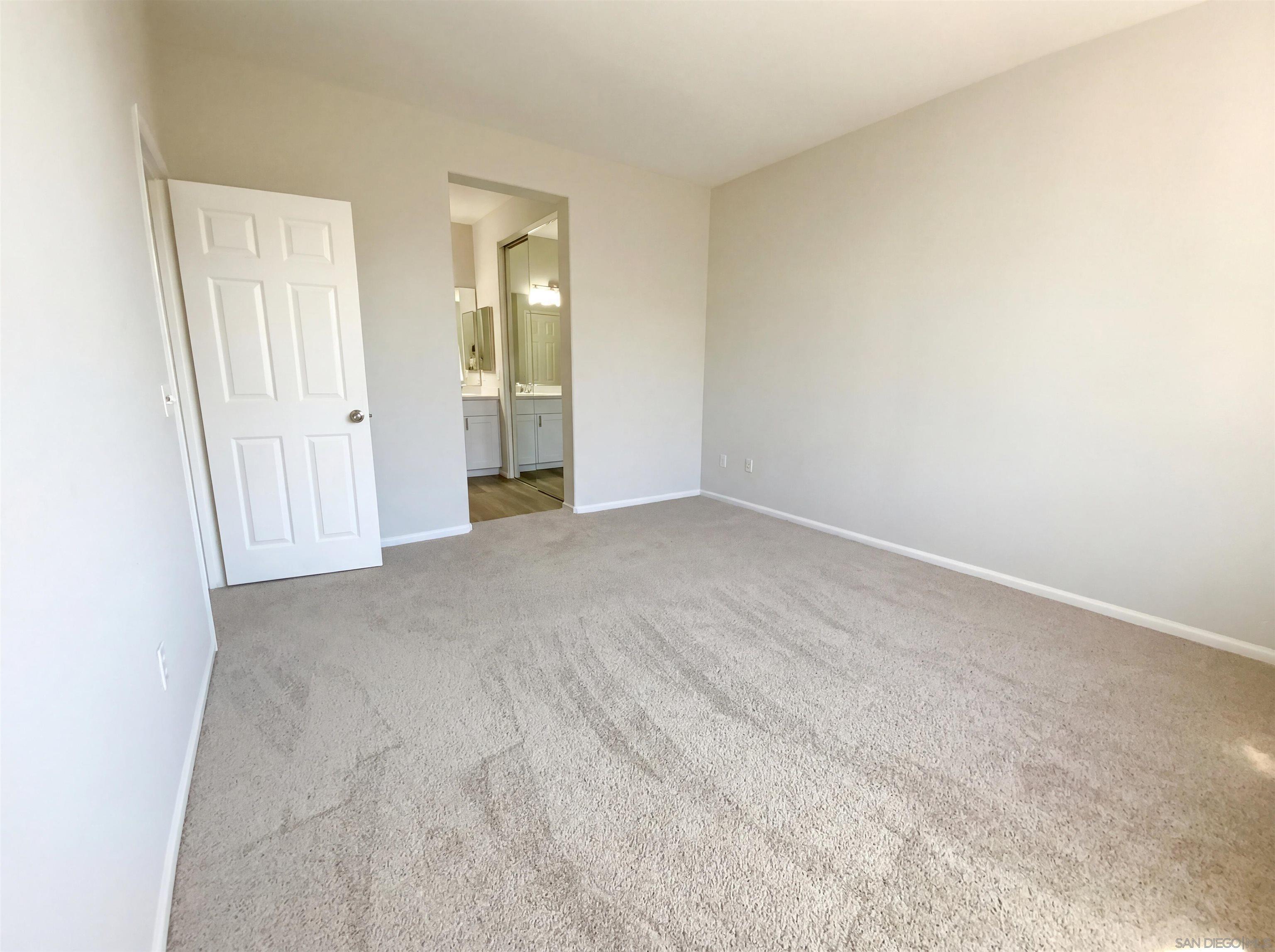 Detail Gallery Image 4 of 16 For 9663 W Canyon Ter  #1,  San Diego,  CA 92123 - 2 Beds | 2 Baths