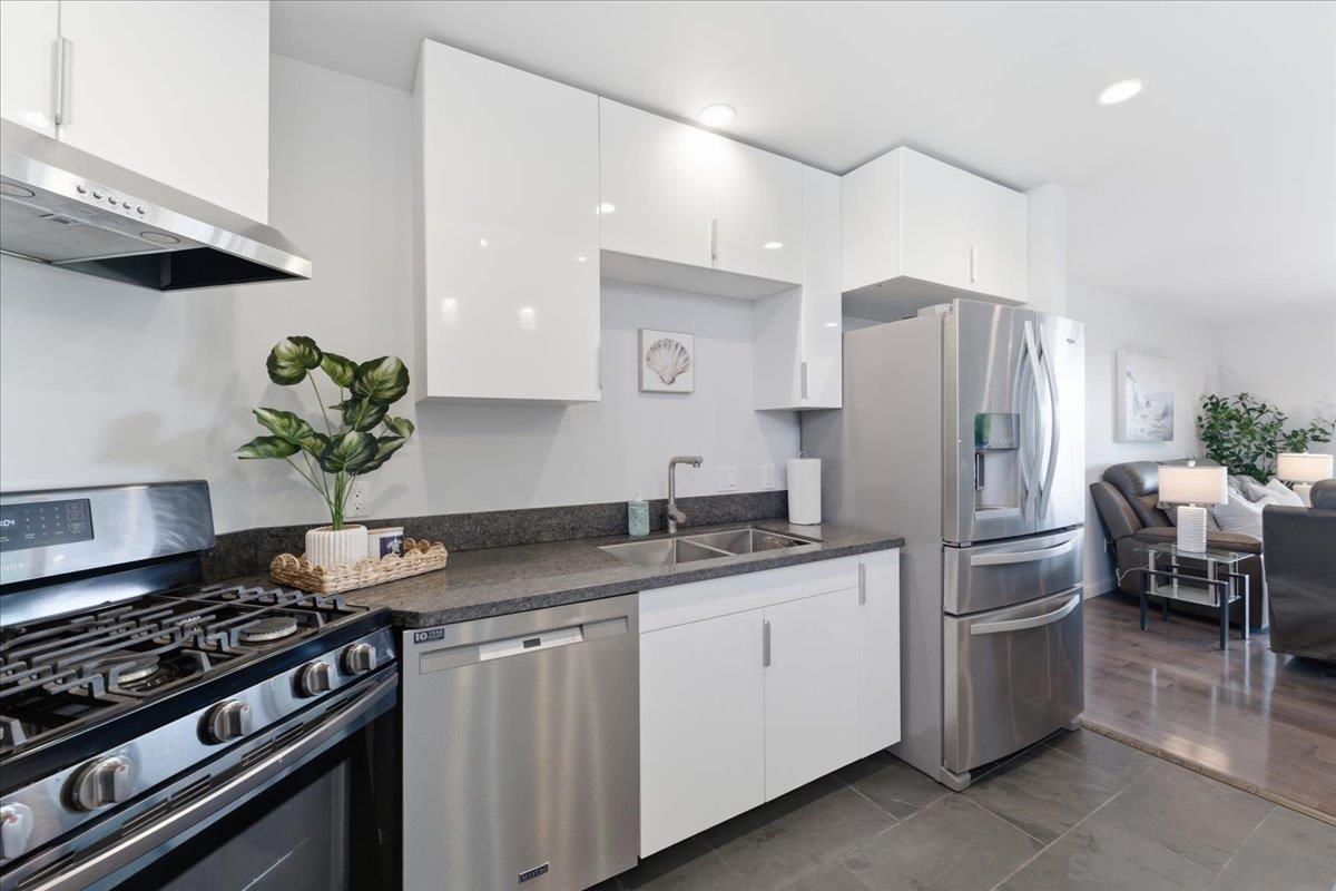 Detail Gallery Image 12 of 37 For 5447  Soledad Rd, La Jolla,  CA 92037 - 2 Beds | 1 Baths