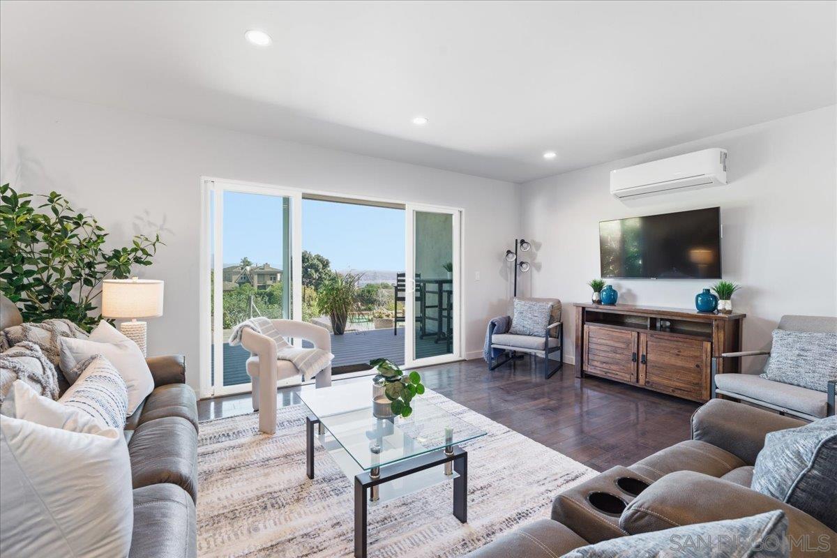 Detail Gallery Image 5 of 37 For 5447  Soledad Rd, La Jolla,  CA 92037 - 2 Beds | 1 Baths