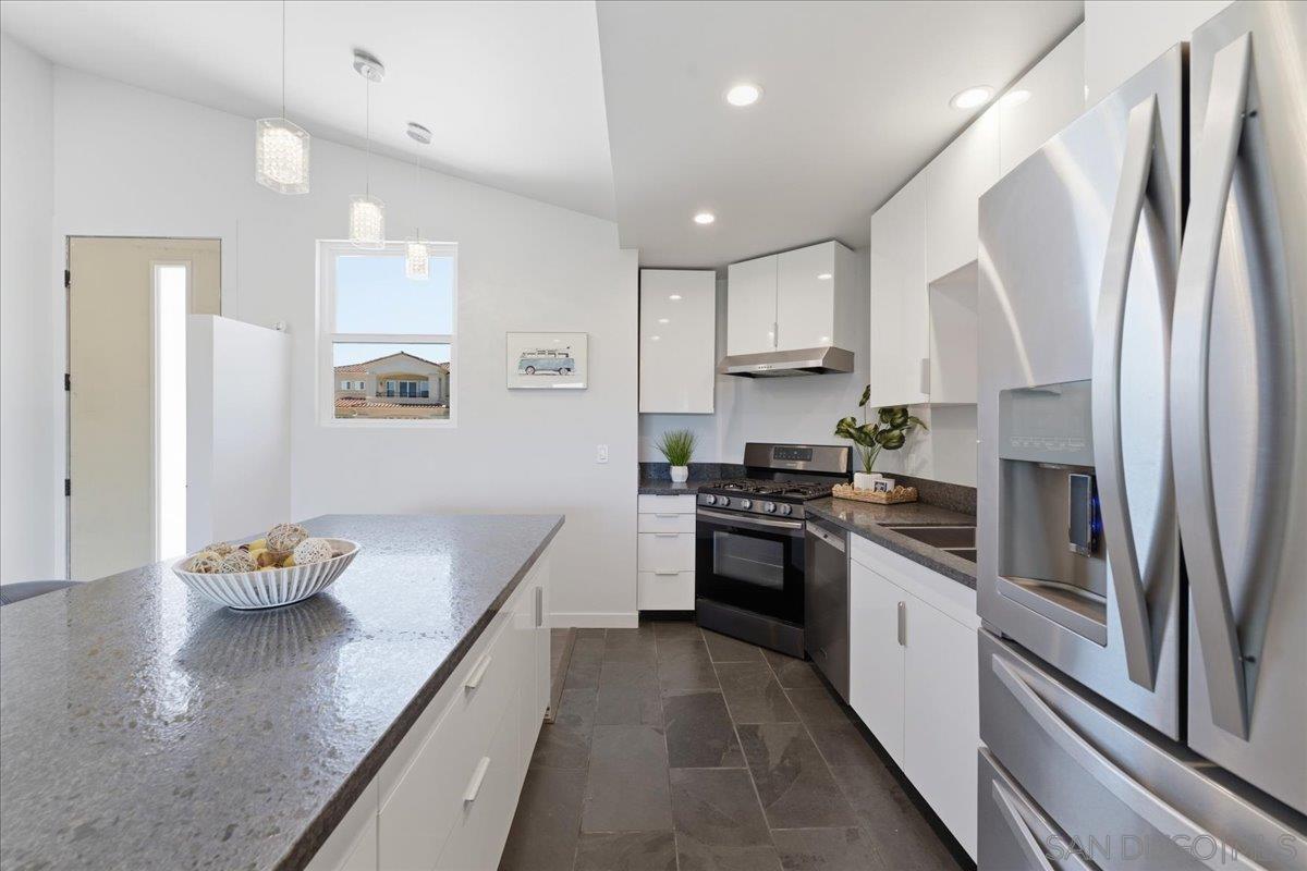 Detail Gallery Image 9 of 37 For 5447  Soledad Rd, La Jolla,  CA 92037 - 2 Beds | 1 Baths