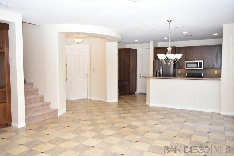 Detail Gallery Image 6 of 48 For 1437  Caminito Sicilia, Chula Vista,  CA 91915 - 3 Beds | 3/2 Baths