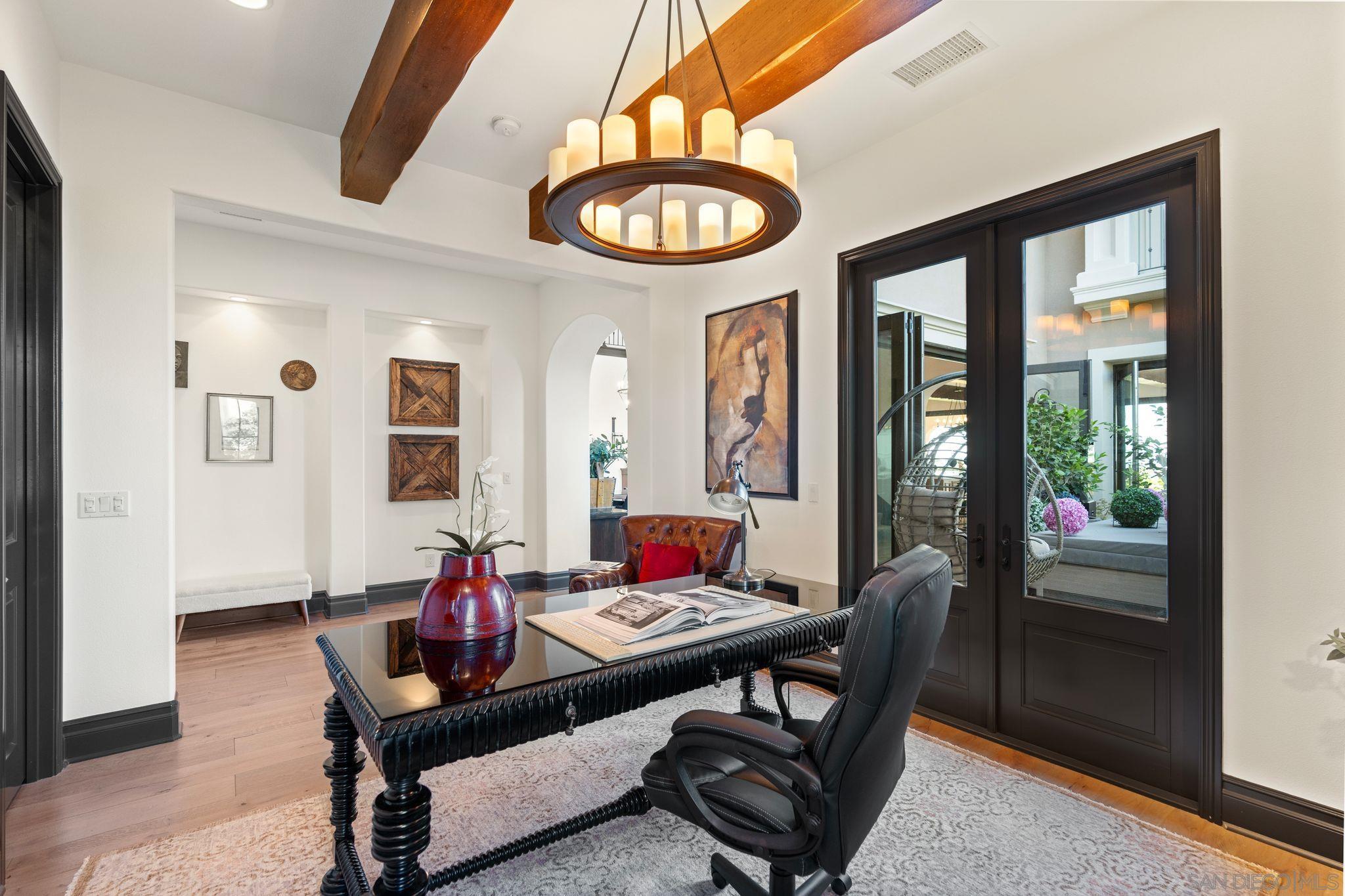 Detail Gallery Image 3 of 38 For 18264  Avenida Manantial, Rancho Santa Fe,  CA 92067 - 5 Beds | 5/2 Baths