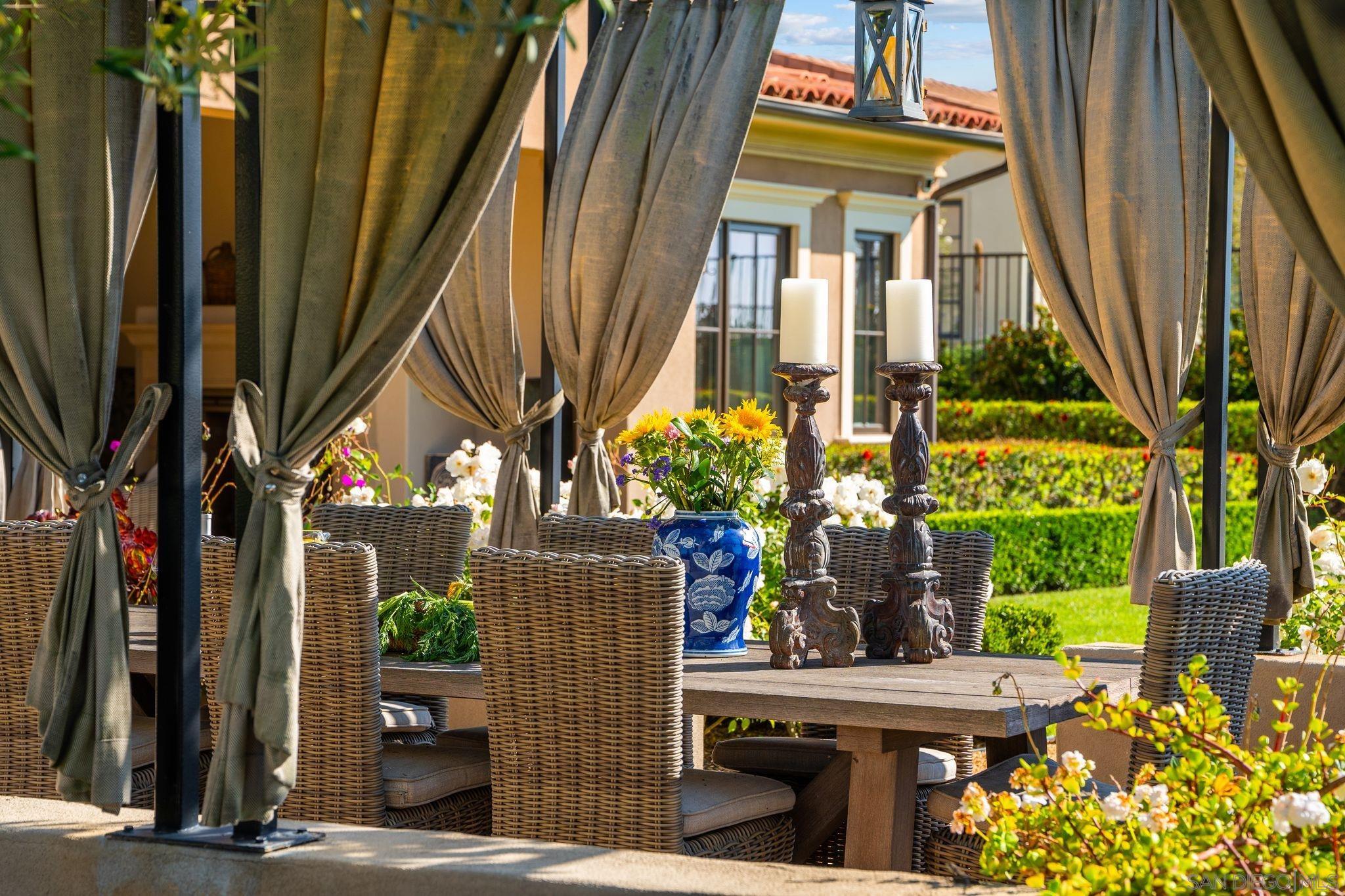 Detail Gallery Image 33 of 38 For 18264  Avenida Manantial, Rancho Santa Fe,  CA 92067 - 5 Beds | 5/2 Baths