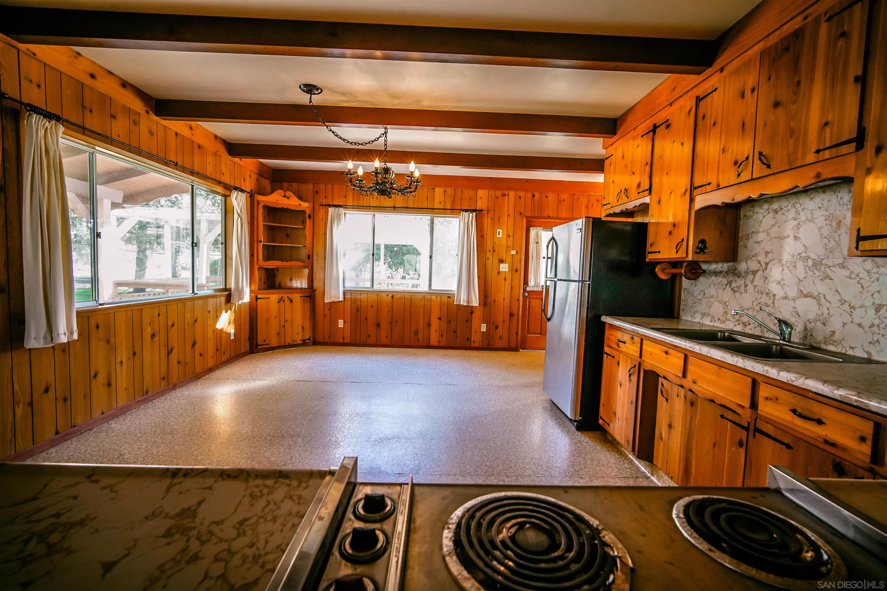 Detail Gallery Image 11 of 62 For 2570  Live Oaks Trl, Boulevard,  CA 91905 - 4 Beds | 2 Baths