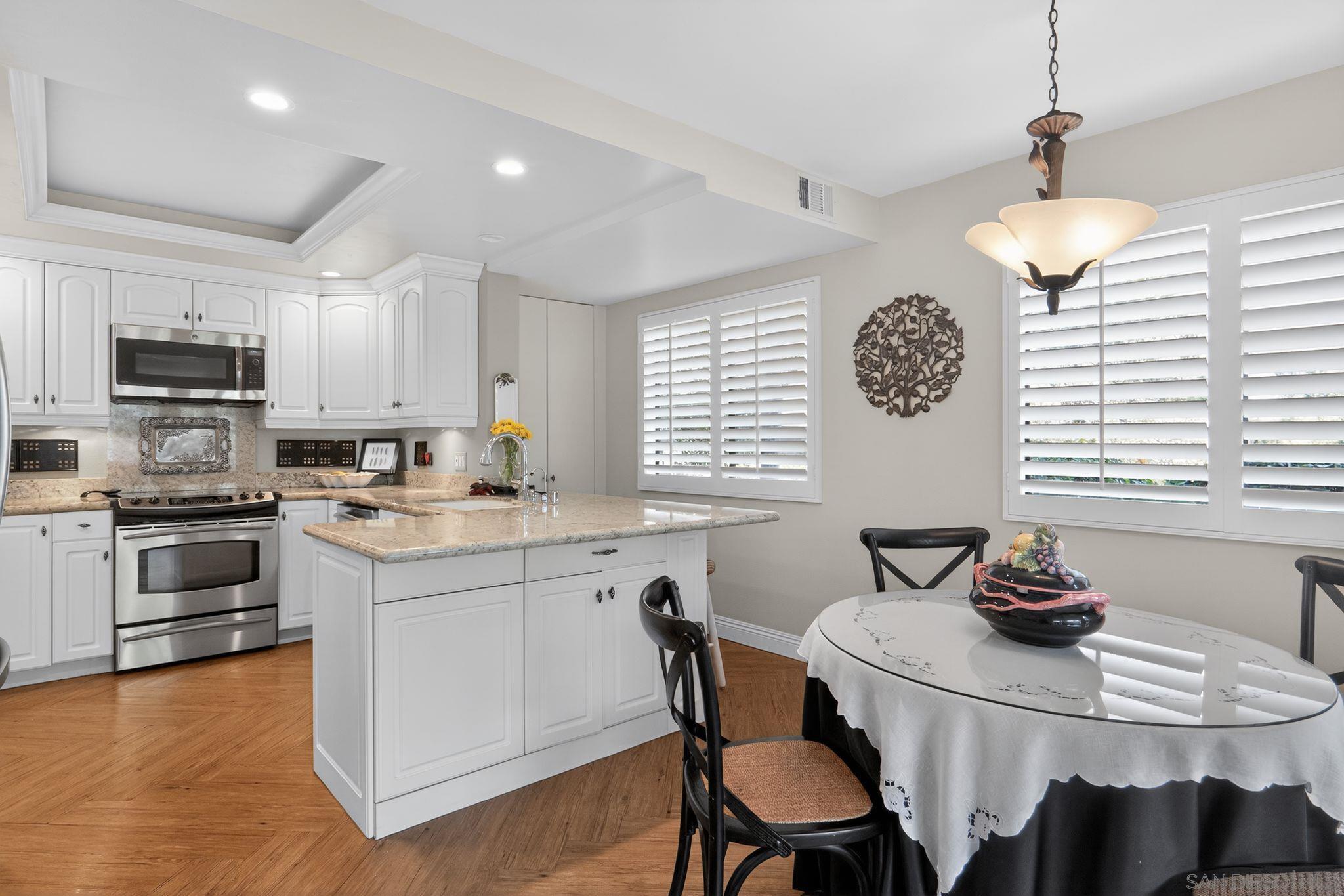 Detail Gallery Image 12 of 37 For 4323  Caminito Pintoresco, San Diego,  CA 92108 - 3 Beds | 2/1 Baths