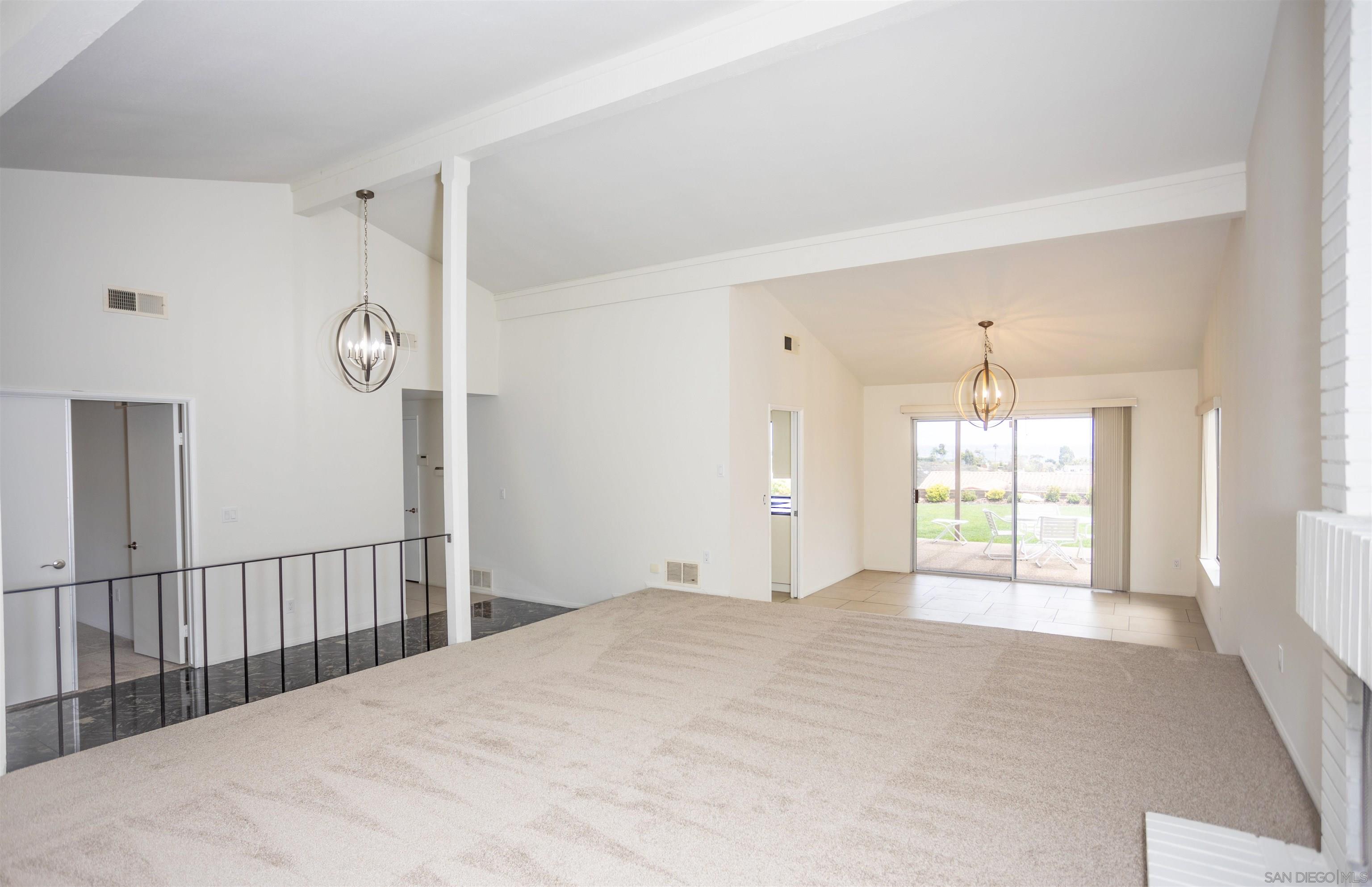 Detail Gallery Image 4 of 16 For 1591  Calle Leticia, La Jolla,  CA 92037 - 4 Beds | 2/1 Baths