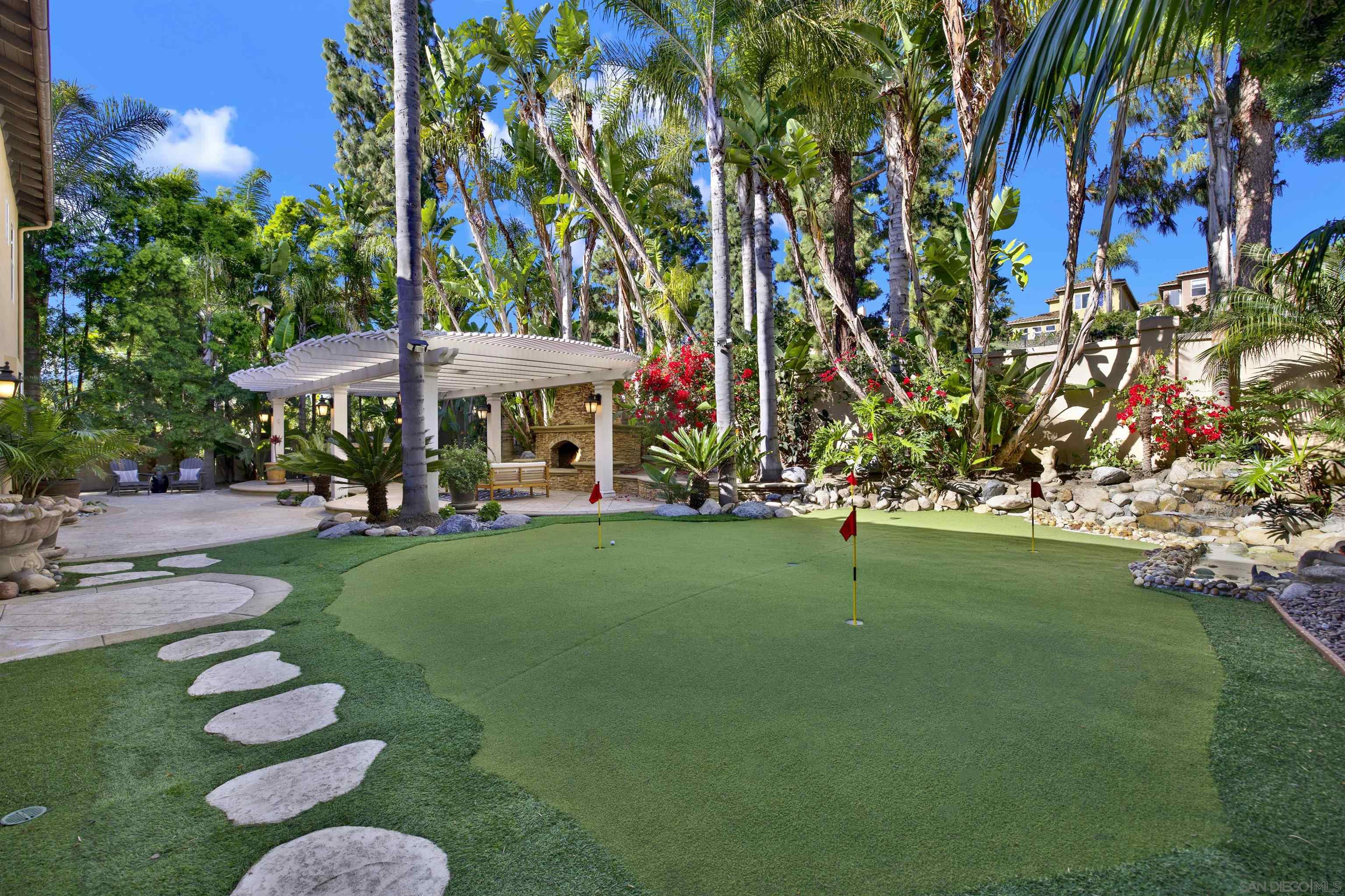 Detail Gallery Image 14 of 63 For 7073  Surfbird Cir, Carlsbad,  CA 92011 - 3 Beds | 2/1 Baths