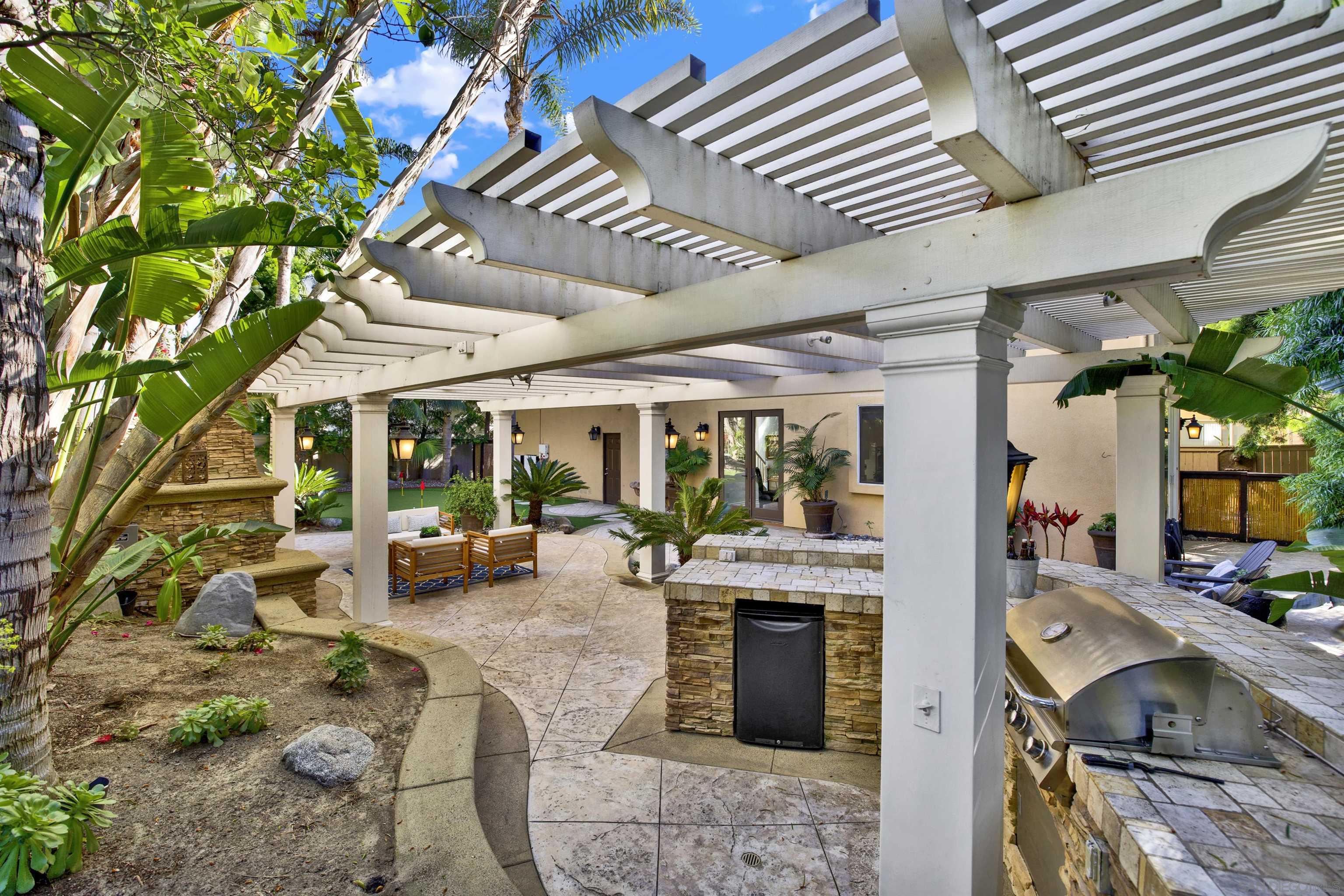 Detail Gallery Image 16 of 63 For 7073  Surfbird Cir, Carlsbad,  CA 92011 - 3 Beds | 2/1 Baths