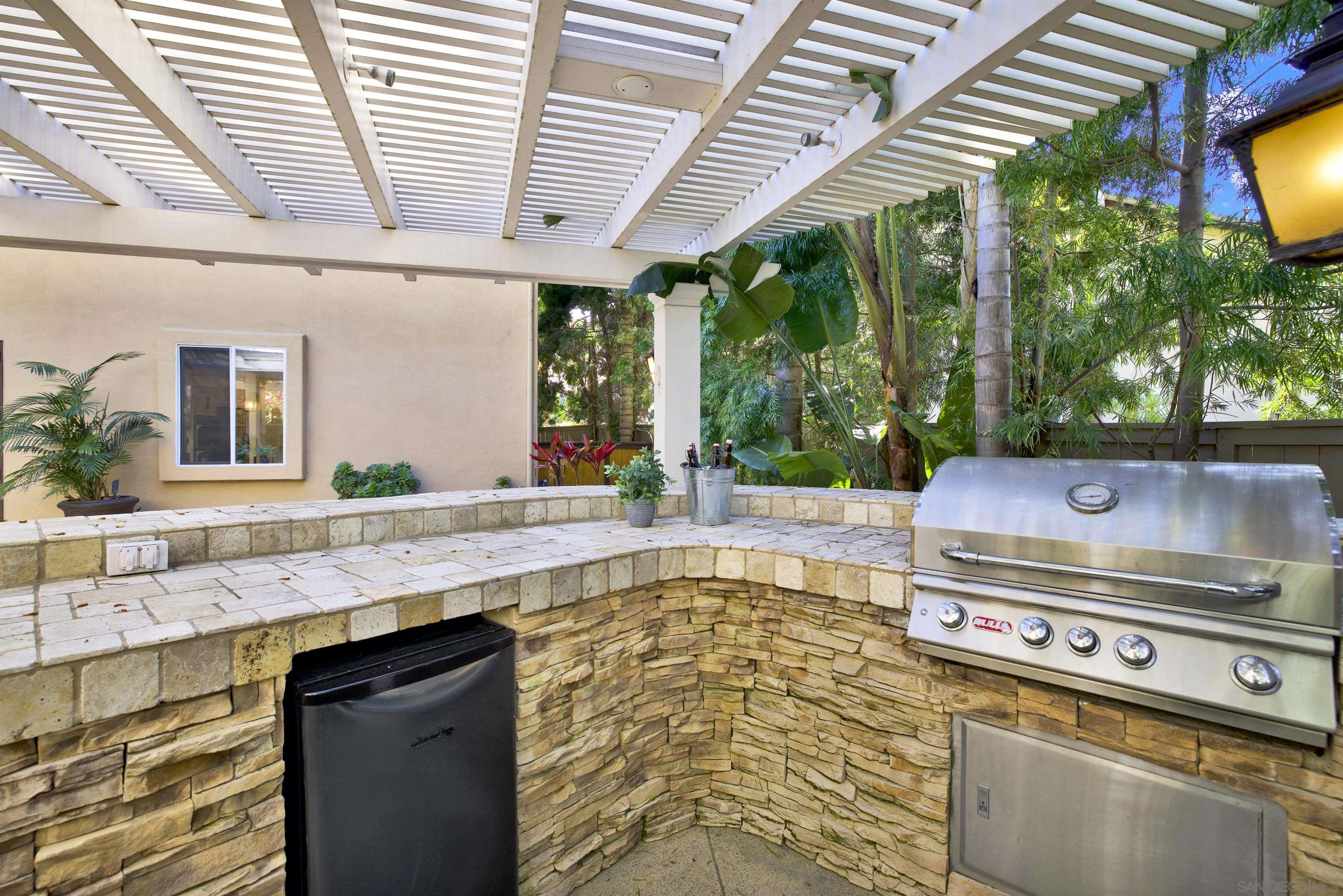 Detail Gallery Image 17 of 63 For 7073  Surfbird Cir, Carlsbad,  CA 92011 - 3 Beds | 2/1 Baths