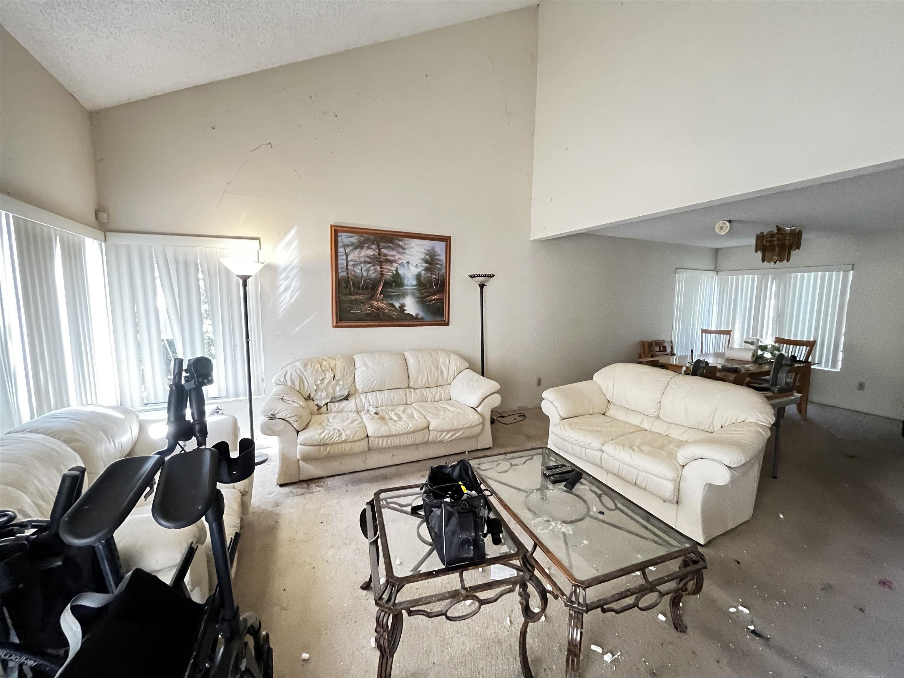 Detail Gallery Image 7 of 31 For 9054  Togan Ave, San Diego,  CA 92129 - 3 Beds | 2/1 Baths