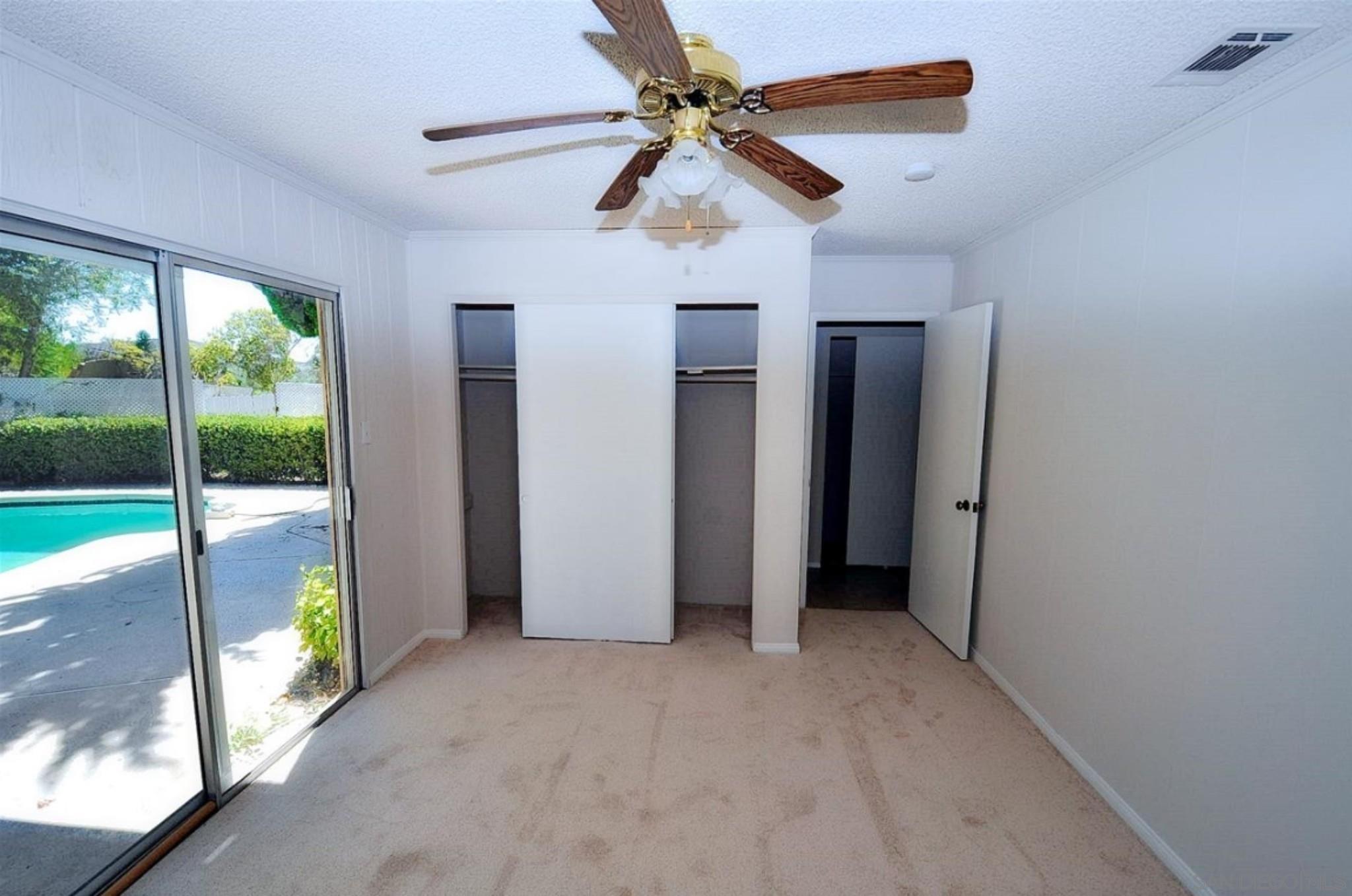 Detail Gallery Image 2 of 28 For 10011  View Crest Ct, Spring Valley,  CA 91977 - 6 Beds | 4 Baths