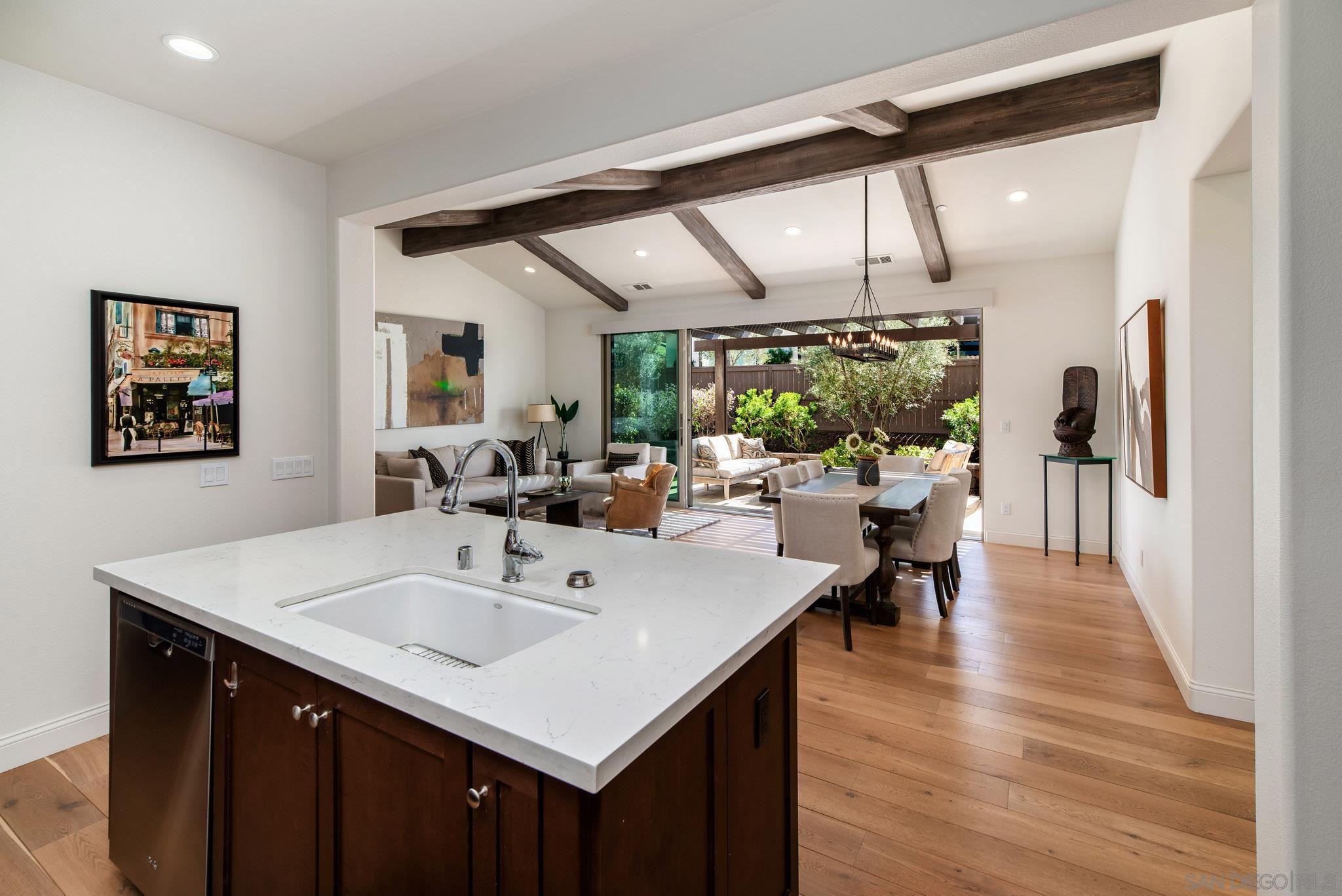 Detail Gallery Image 11 of 47 For 7911  Lusardi Creek Ln, San Diego,  CA 92127 - 3 Beds | 2 Baths