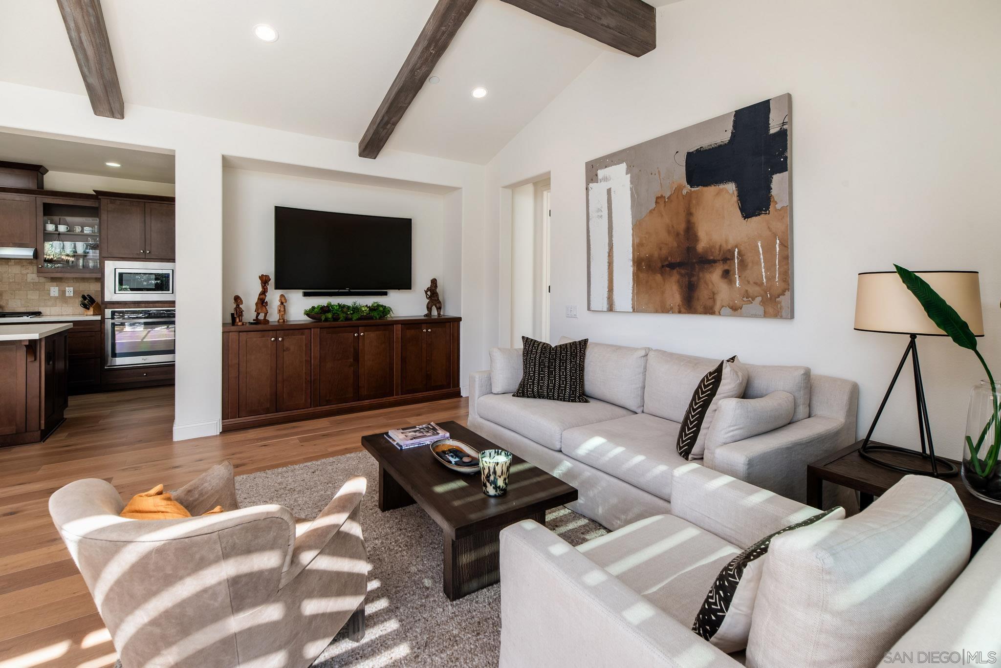 Detail Gallery Image 12 of 47 For 7911  Lusardi Creek Ln, San Diego,  CA 92127 - 3 Beds | 2 Baths