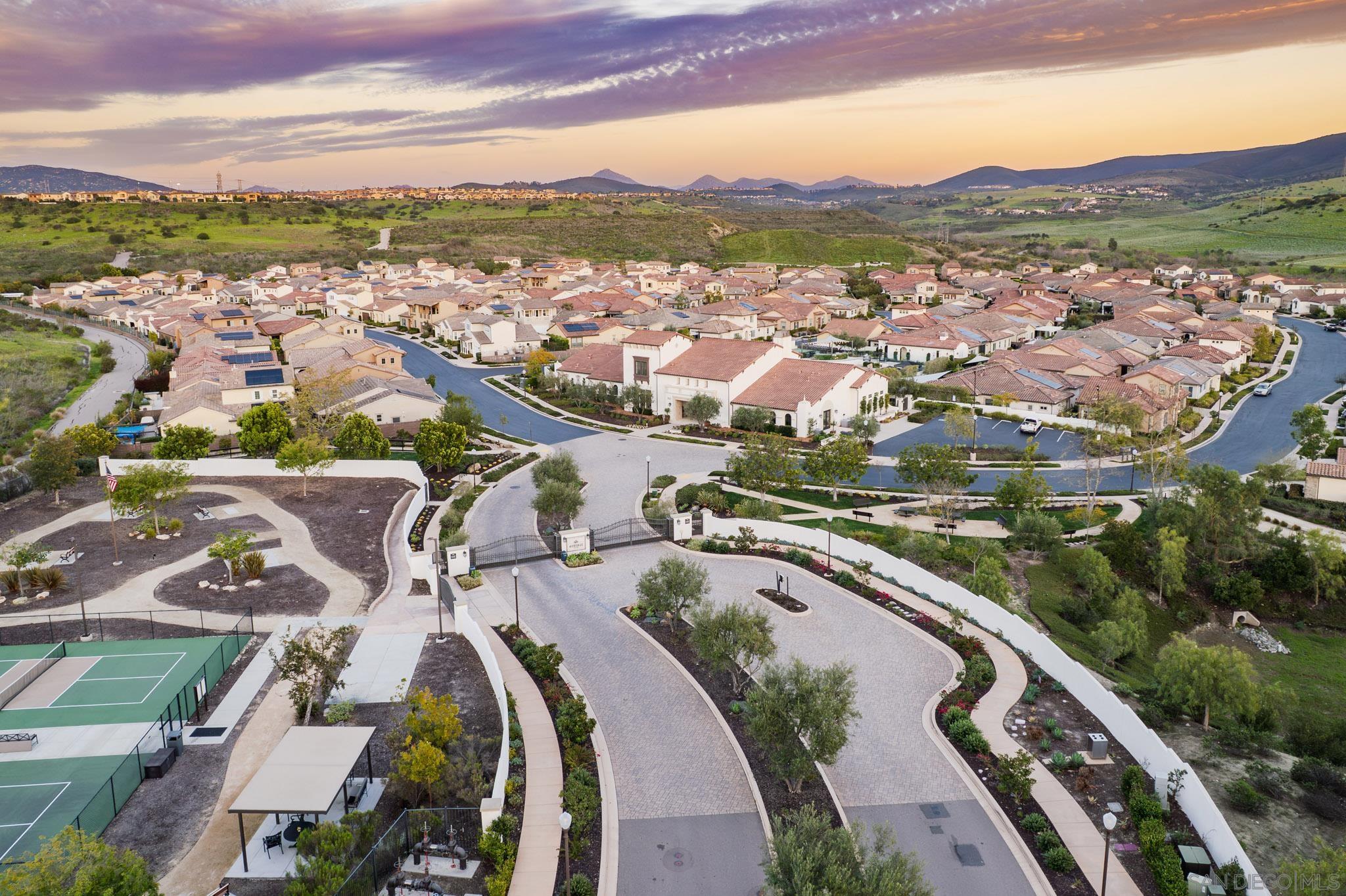 Detail Gallery Image 37 of 47 For 7911  Lusardi Creek Ln, San Diego,  CA 92127 - 3 Beds | 2 Baths