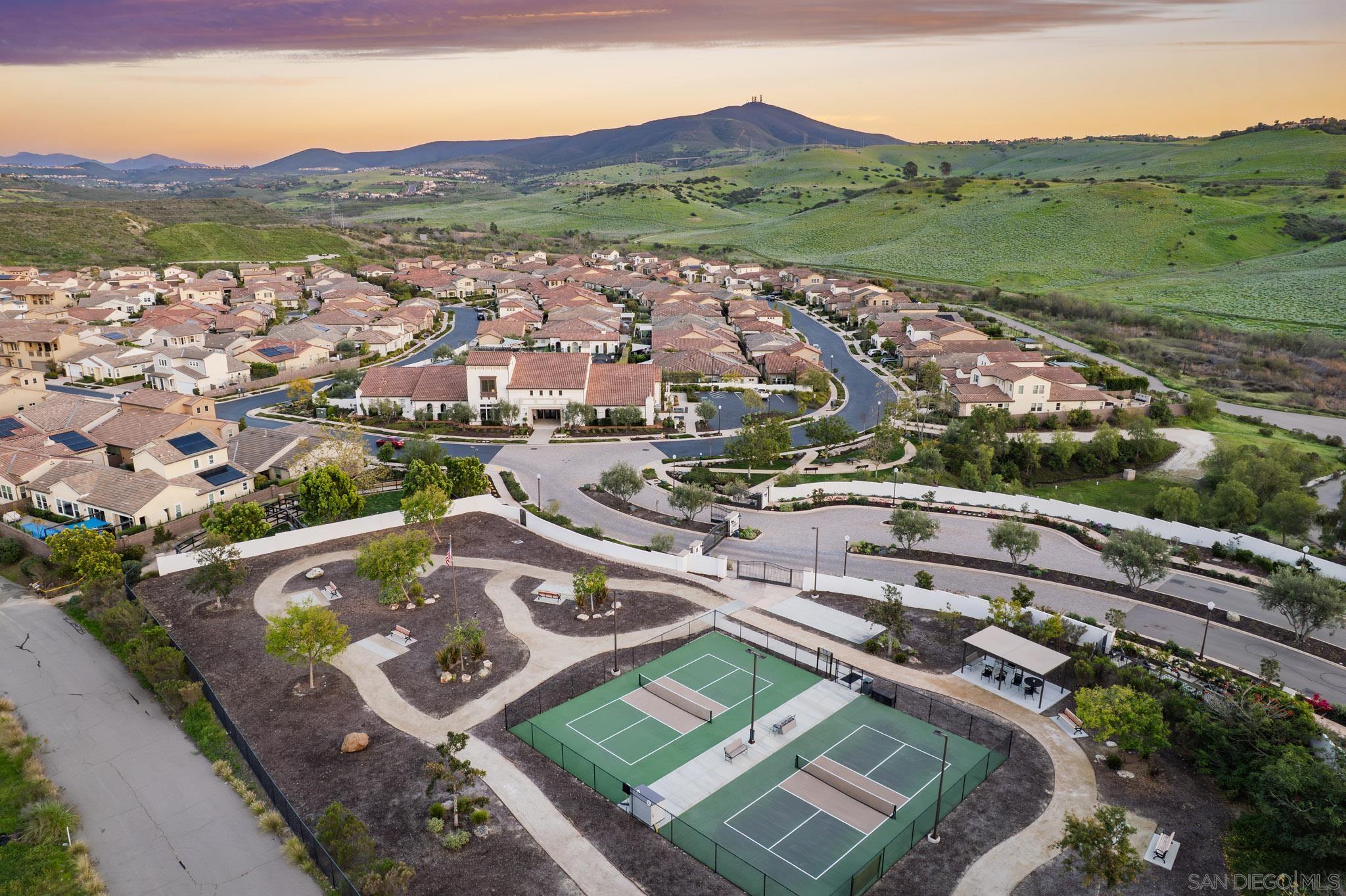 Detail Gallery Image 45 of 47 For 7911  Lusardi Creek Ln, San Diego,  CA 92127 - 3 Beds | 2 Baths