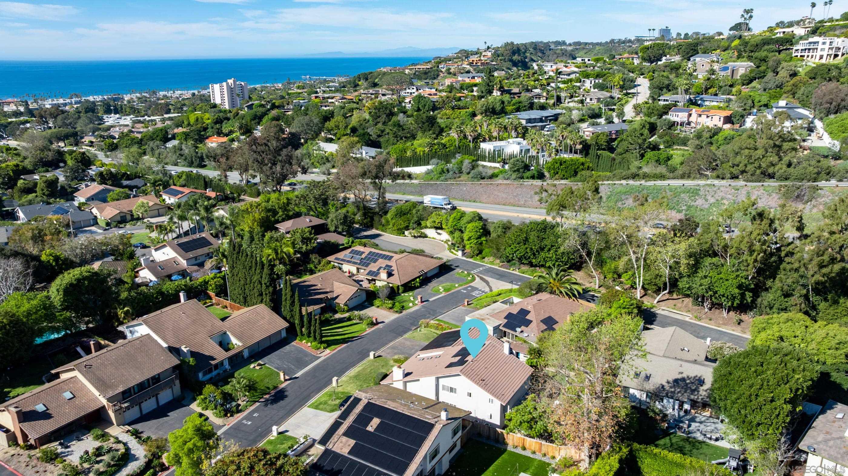 Detail Gallery Image 2 of 57 For 2518  Caminito La Paz, La Jolla,  CA 92037 - 4 Beds | 4/1 Baths