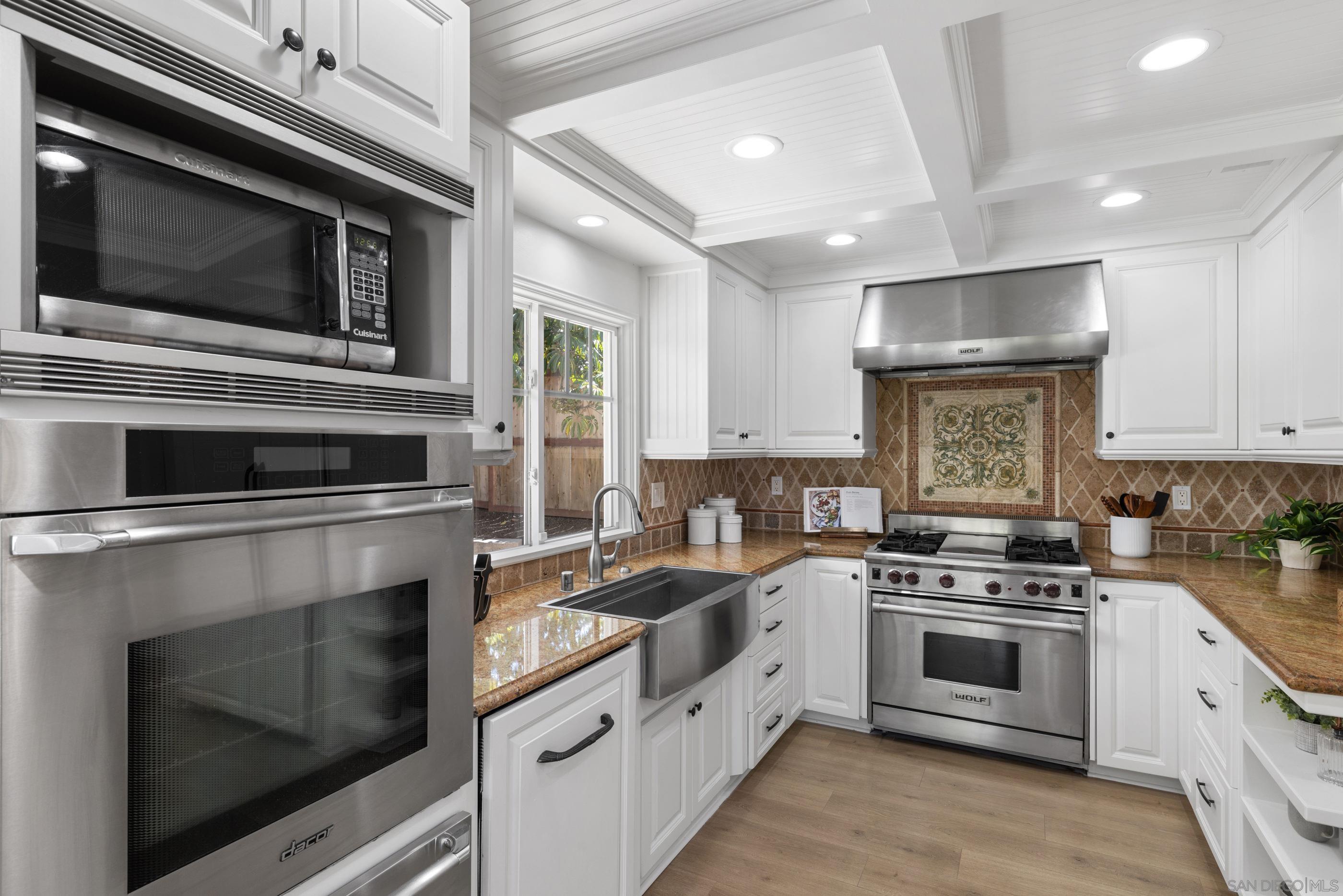 Detail Gallery Image 11 of 57 For 2518  Caminito La Paz, La Jolla,  CA 92037 - 4 Beds | 4/1 Baths