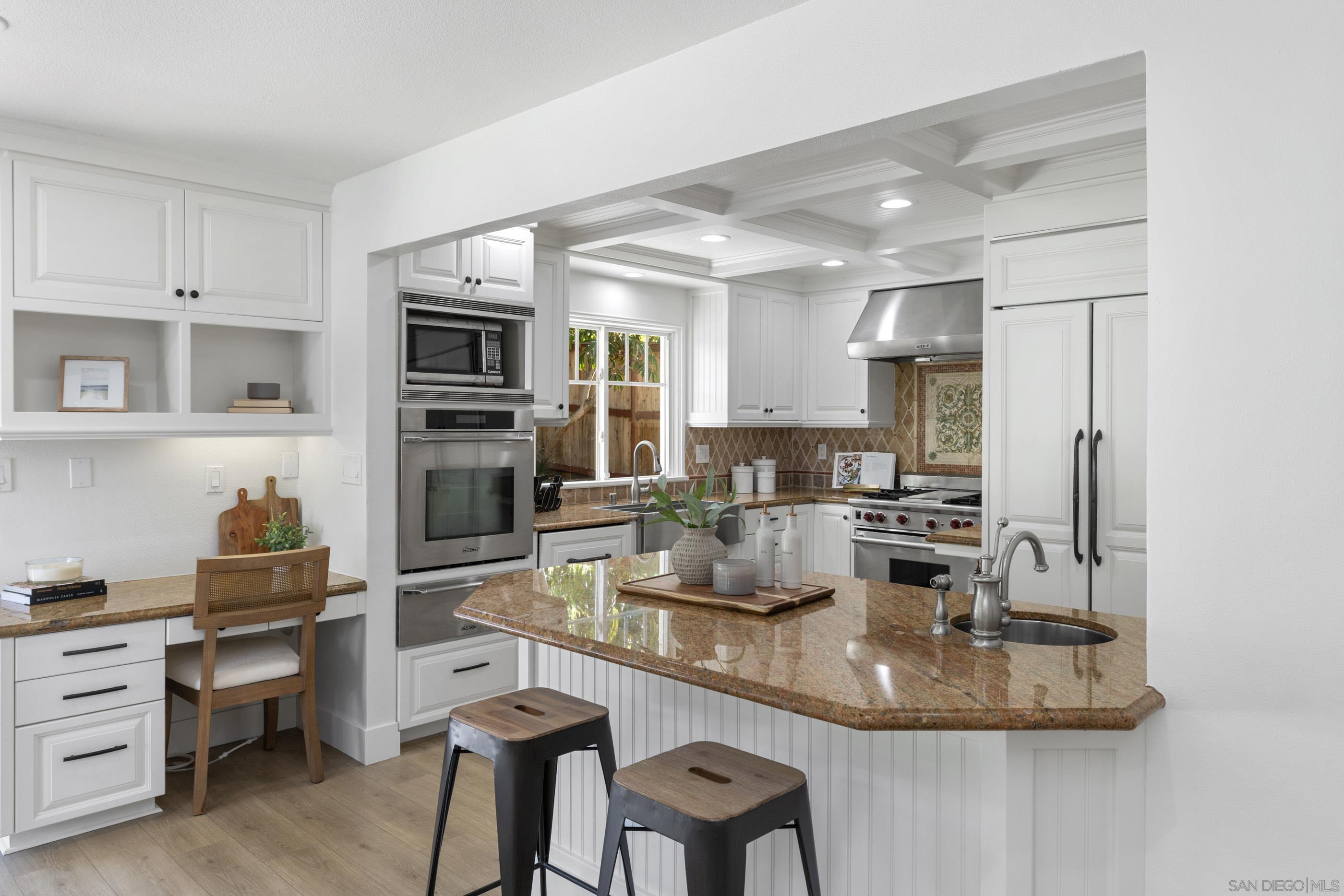 Detail Gallery Image 12 of 57 For 2518  Caminito La Paz, La Jolla,  CA 92037 - 4 Beds | 4/1 Baths