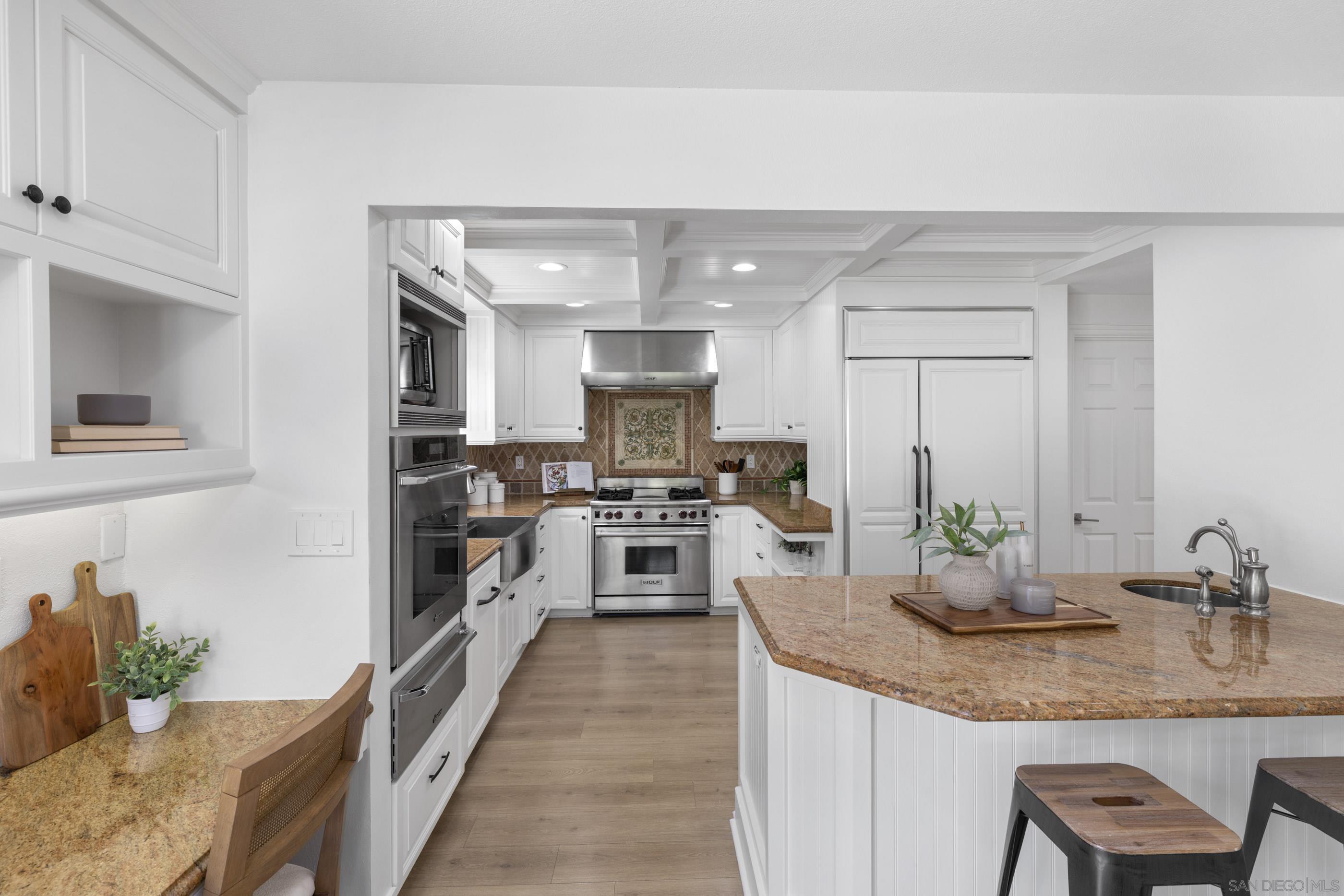 Detail Gallery Image 13 of 57 For 2518  Caminito La Paz, La Jolla,  CA 92037 - 4 Beds | 4/1 Baths