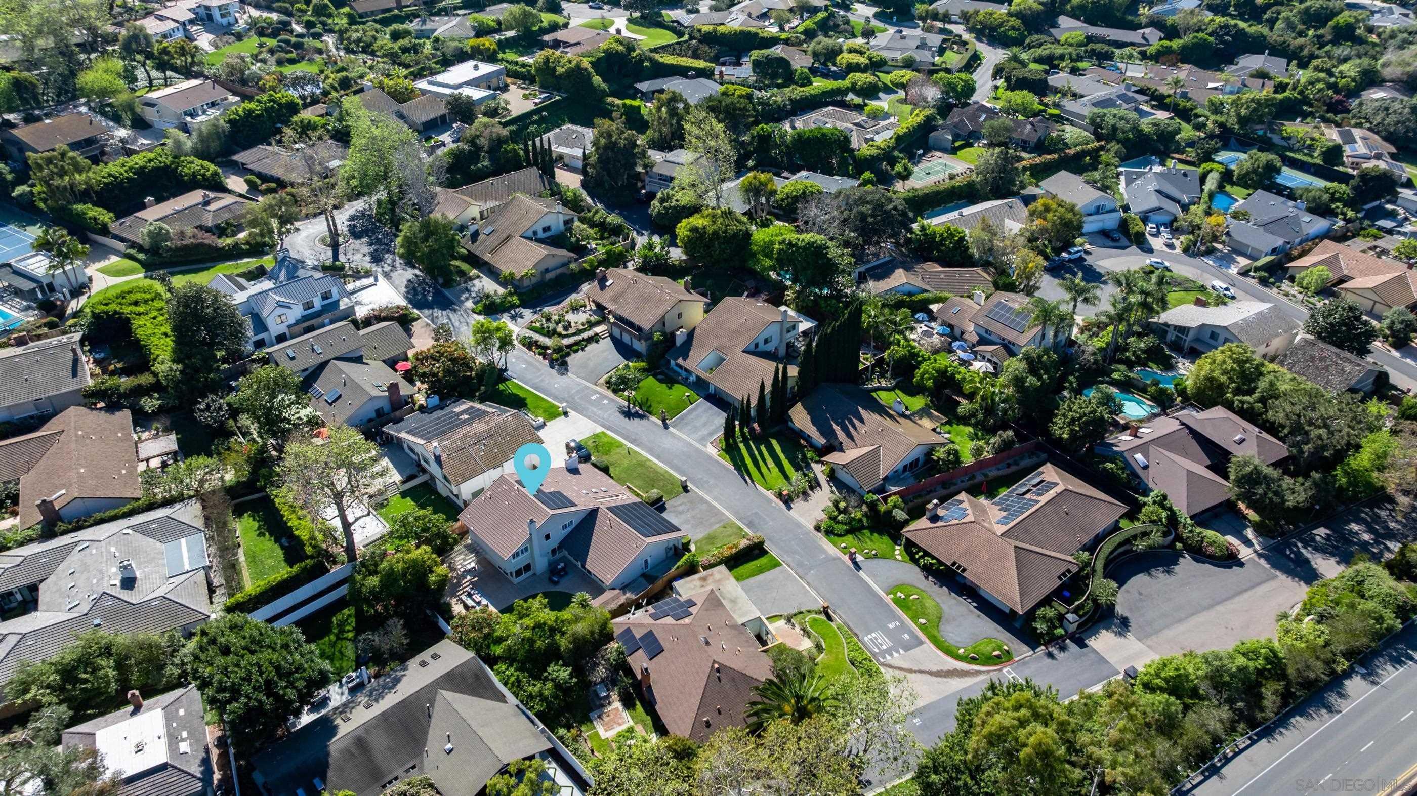 Detail Gallery Image 3 of 57 For 2518  Caminito La Paz, La Jolla,  CA 92037 - 4 Beds | 4/1 Baths