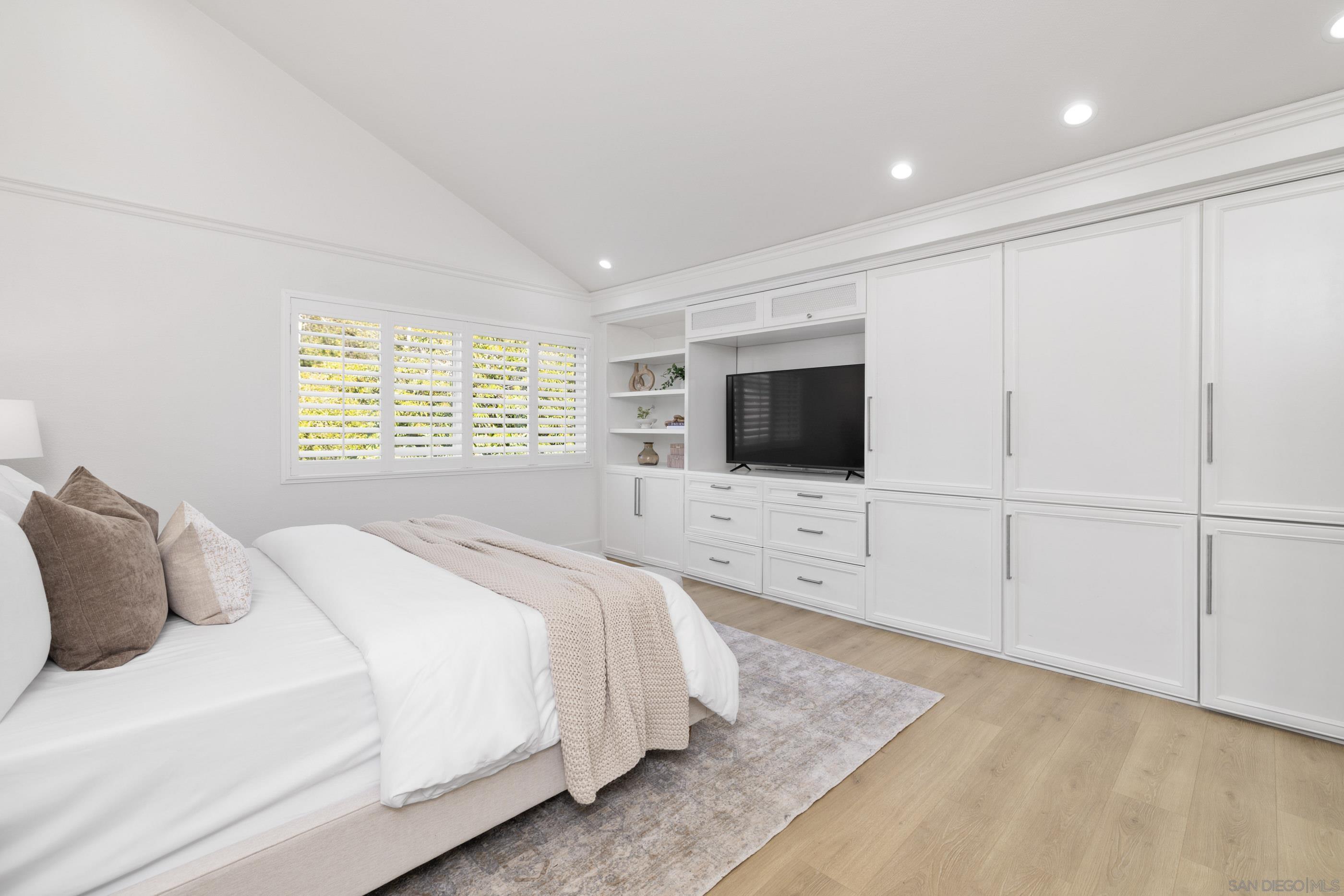 Detail Gallery Image 29 of 57 For 2518  Caminito La Paz, La Jolla,  CA 92037 - 4 Beds | 4/1 Baths