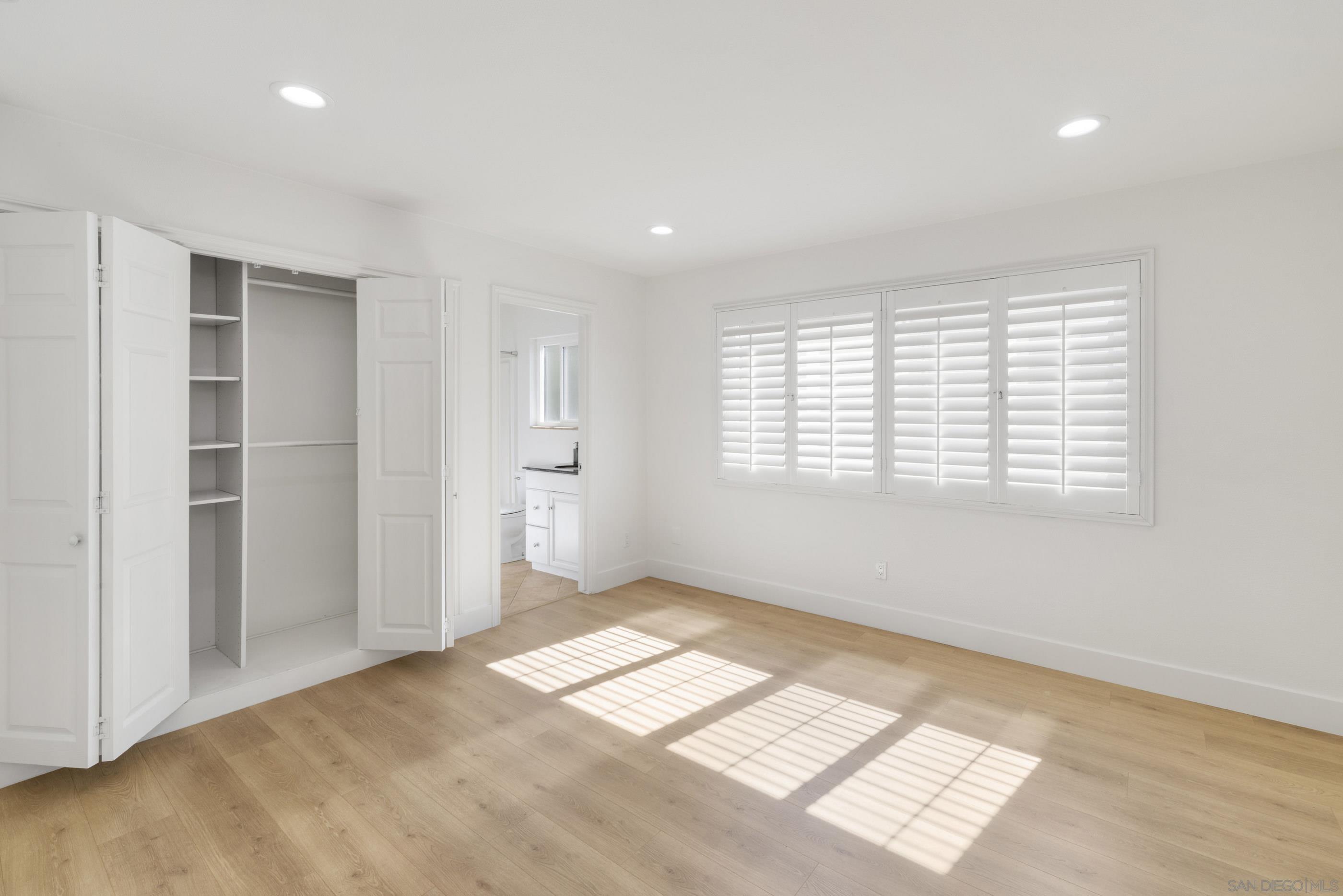 Detail Gallery Image 35 of 57 For 2518  Caminito La Paz, La Jolla,  CA 92037 - 4 Beds | 4/1 Baths