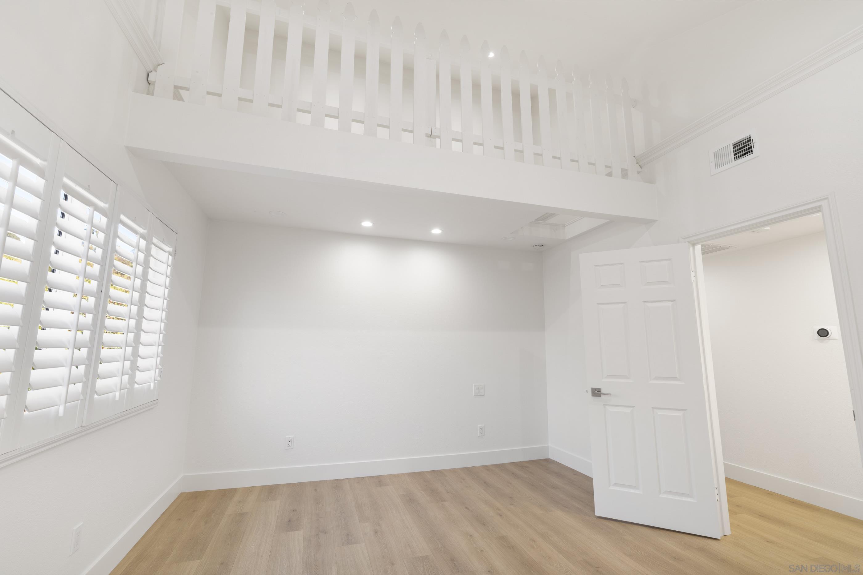 Detail Gallery Image 37 of 57 For 2518  Caminito La Paz, La Jolla,  CA 92037 - 4 Beds | 4/1 Baths