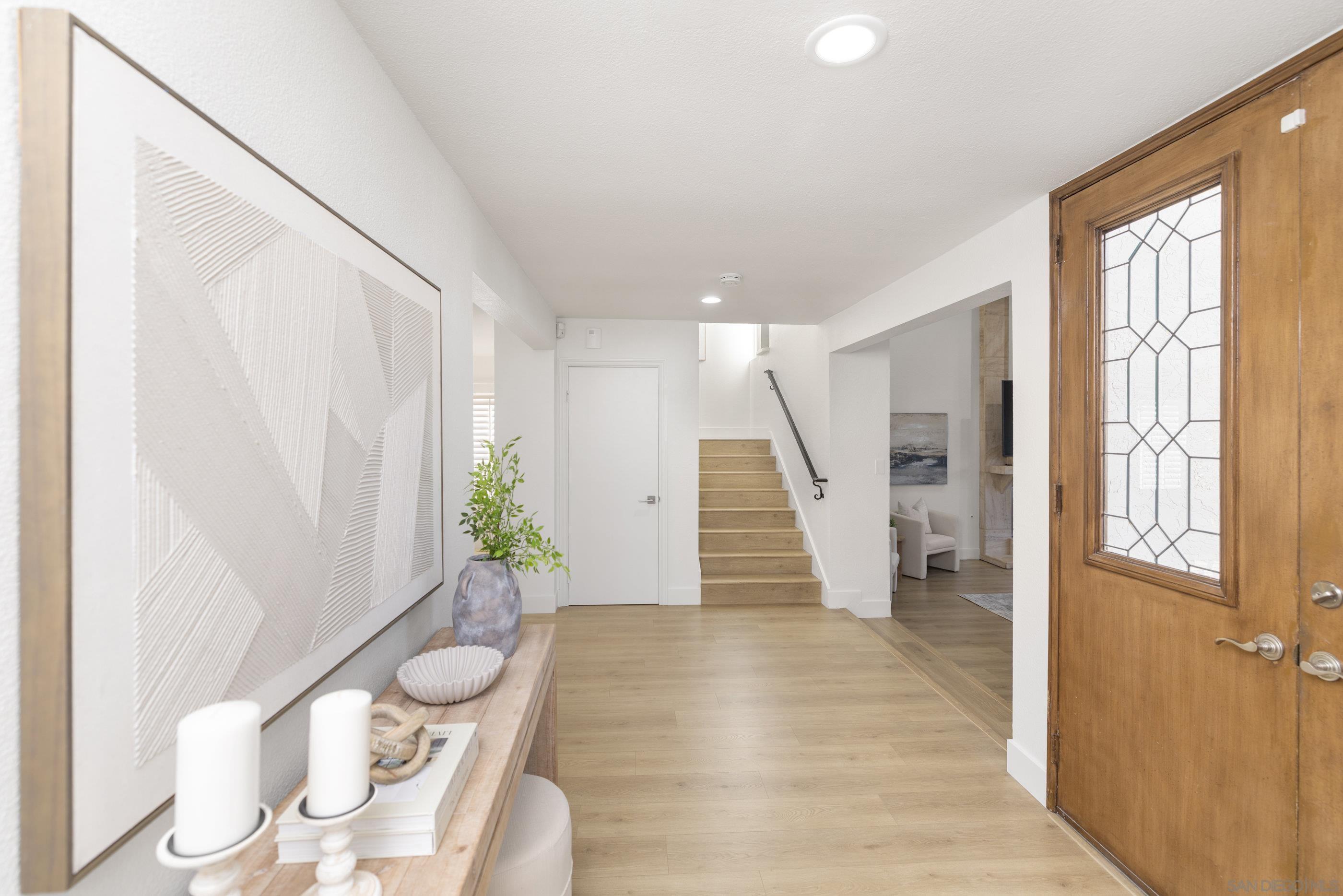 Detail Gallery Image 5 of 57 For 2518  Caminito La Paz, La Jolla,  CA 92037 - 4 Beds | 4/1 Baths