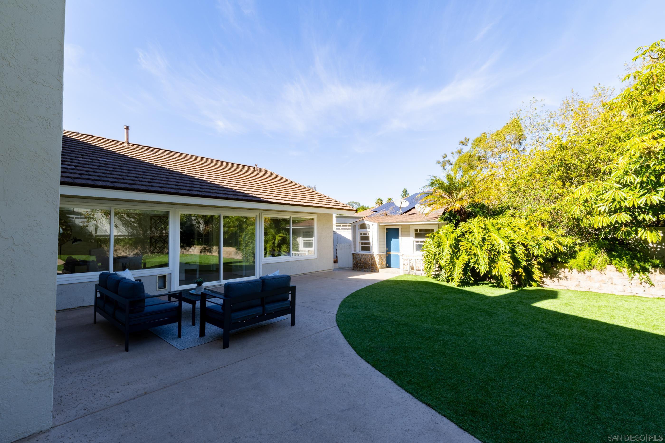 Detail Gallery Image 45 of 57 For 2518  Caminito La Paz, La Jolla,  CA 92037 - 4 Beds | 4/1 Baths