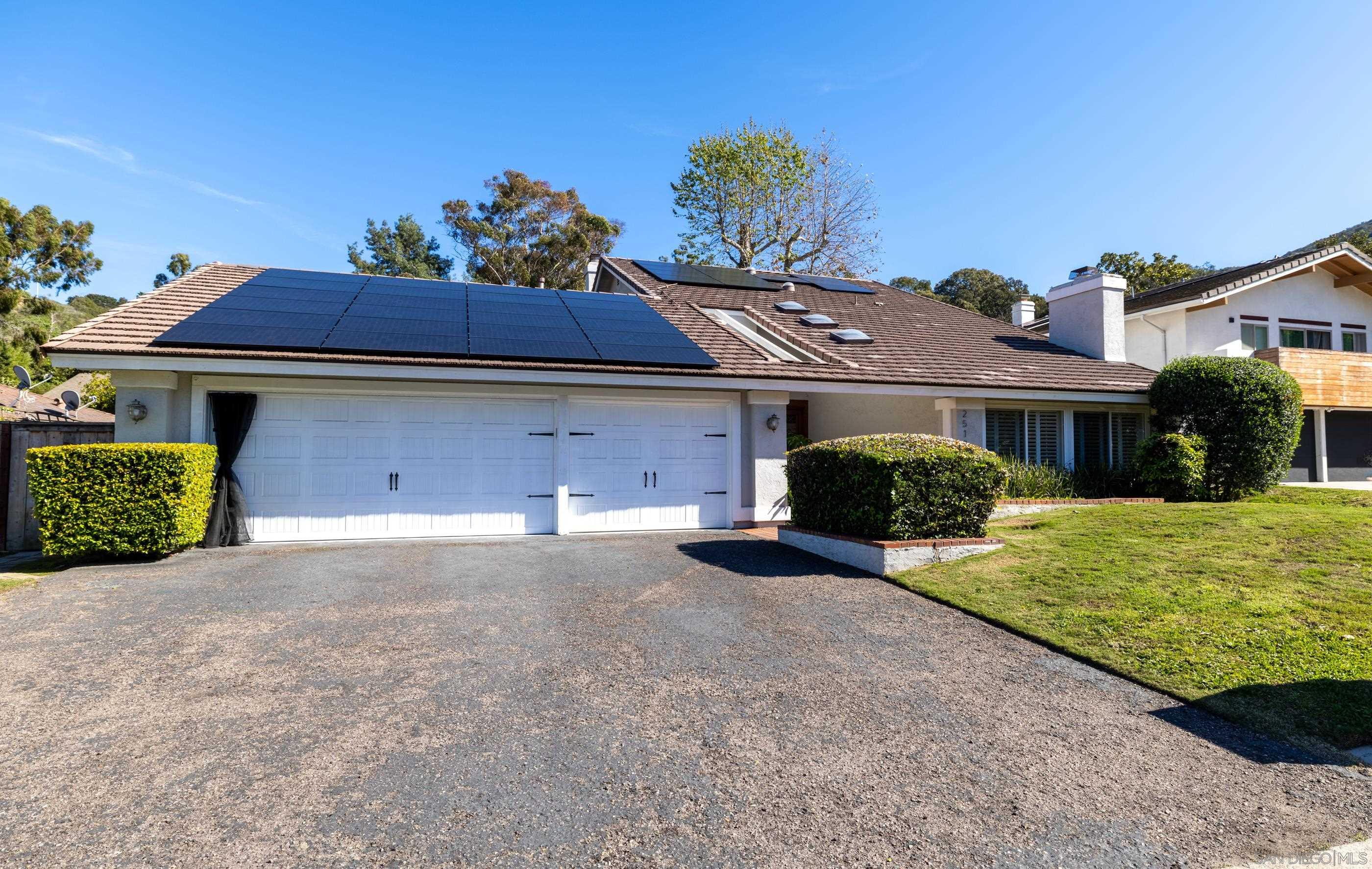 Detail Gallery Image 51 of 57 For 2518  Caminito La Paz, La Jolla,  CA 92037 - 4 Beds | 4/1 Baths