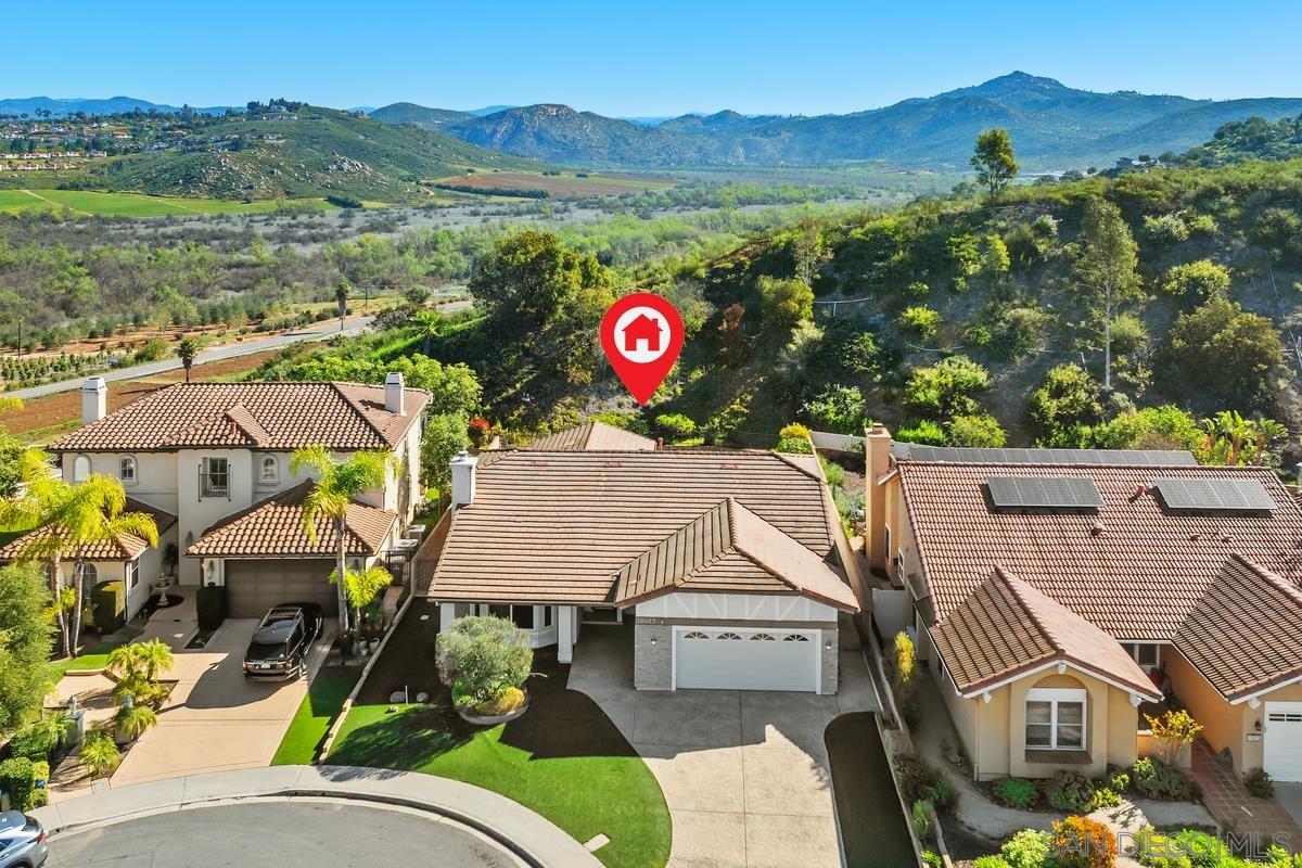 Detail Gallery Image 3 of 45 For 18683  Locksley St., San Diego,  CA 92128 - 3 Beds | 2 Baths