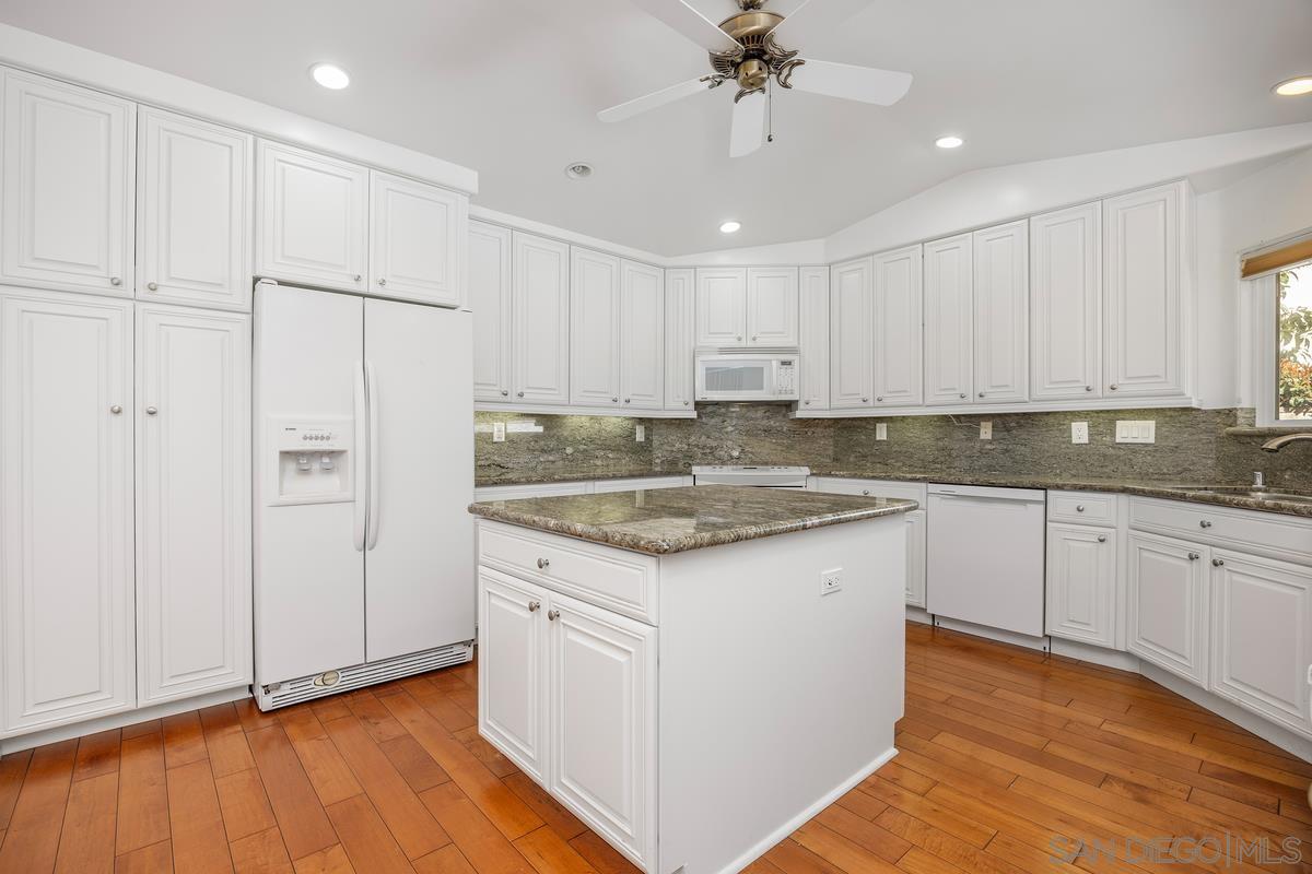 Detail Gallery Image 25 of 45 For 18683  Locksley St., San Diego,  CA 92128 - 3 Beds | 2 Baths