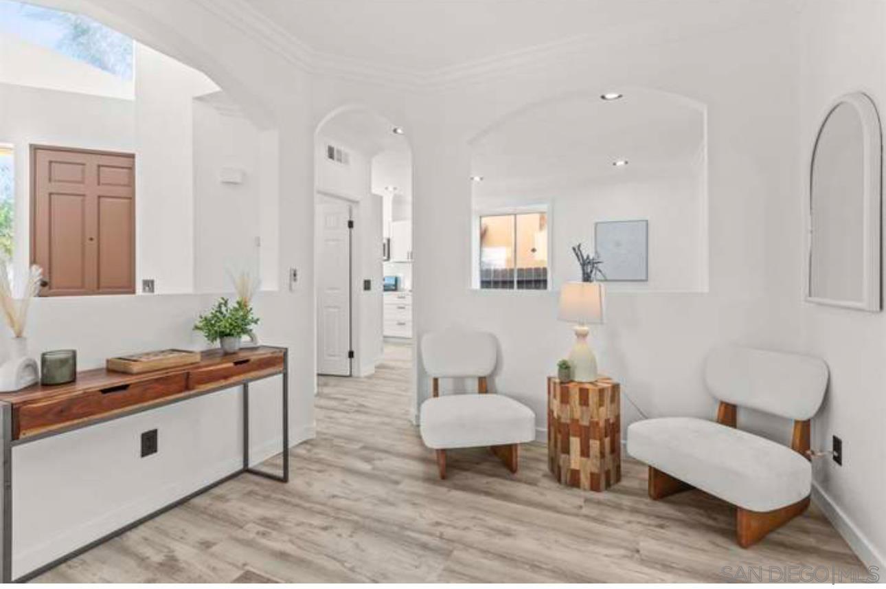 Detail Gallery Image 4 of 19 For 1344  Corte Lira, San Marcos,  CA 92069 - 4 Beds | 2/1 Baths