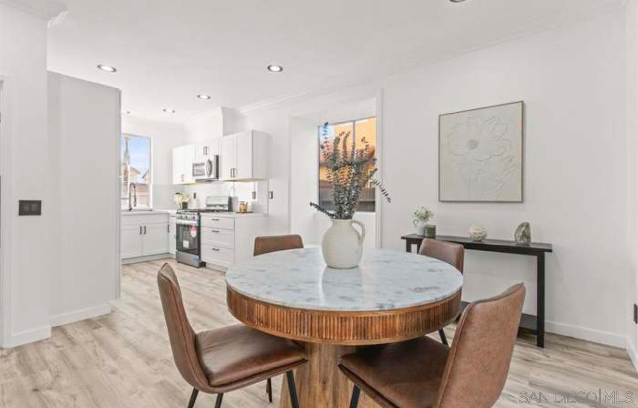 Detail Gallery Image 8 of 21 For 1344  Corte Lira, San Marcos,  CA 92069 - 4 Beds | 2/1 Baths