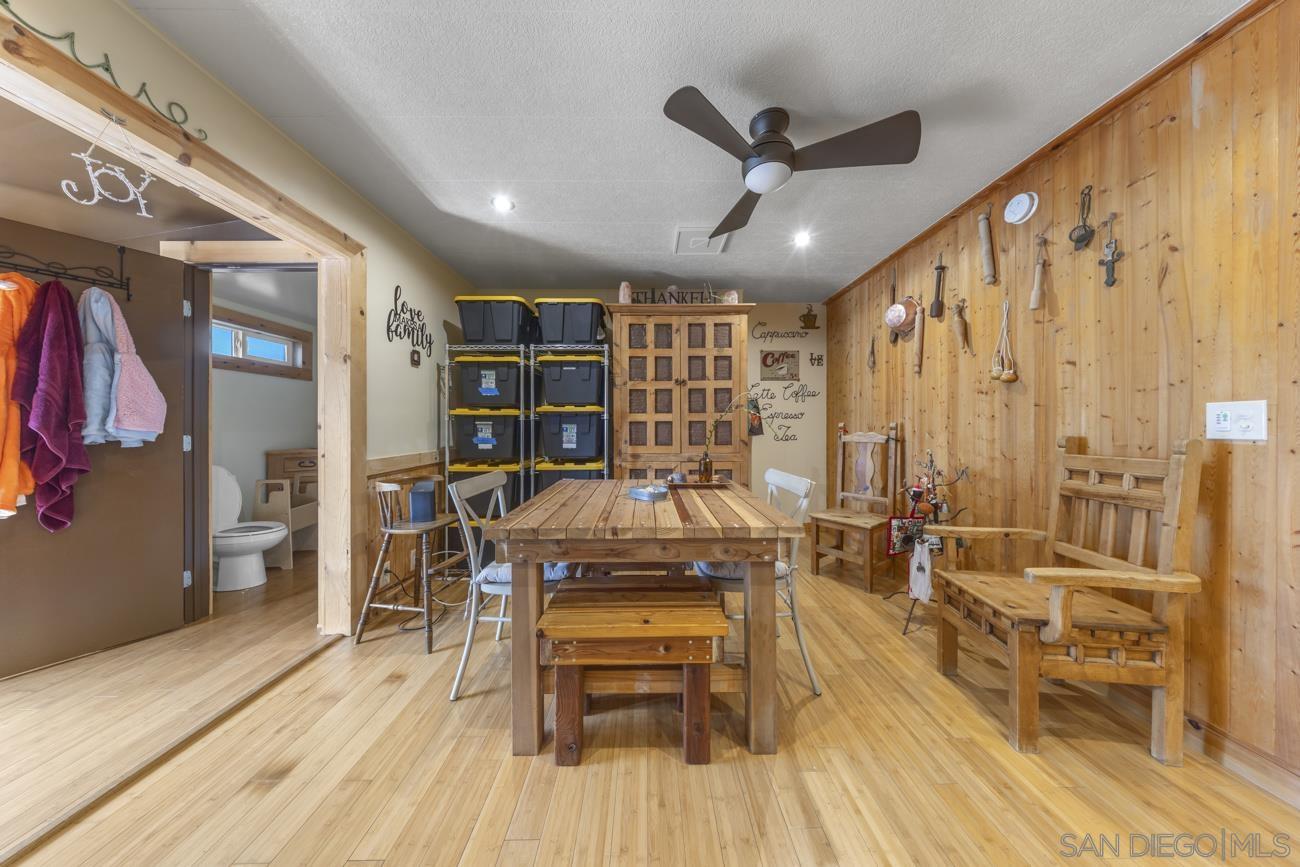 Detail Gallery Image 13 of 41 For 1380  Oak Hill Dr  Spc 42, Escondido,  CA 92026 - 3 Beds | 3 Baths