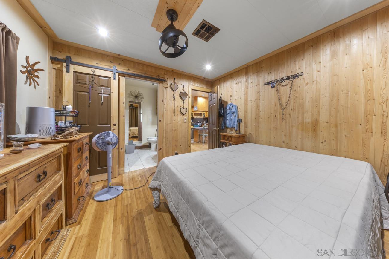 Detail Gallery Image 17 of 41 For 1380  Oak Hill Dr  Spc 42, Escondido,  CA 92026 - 3 Beds | 3 Baths