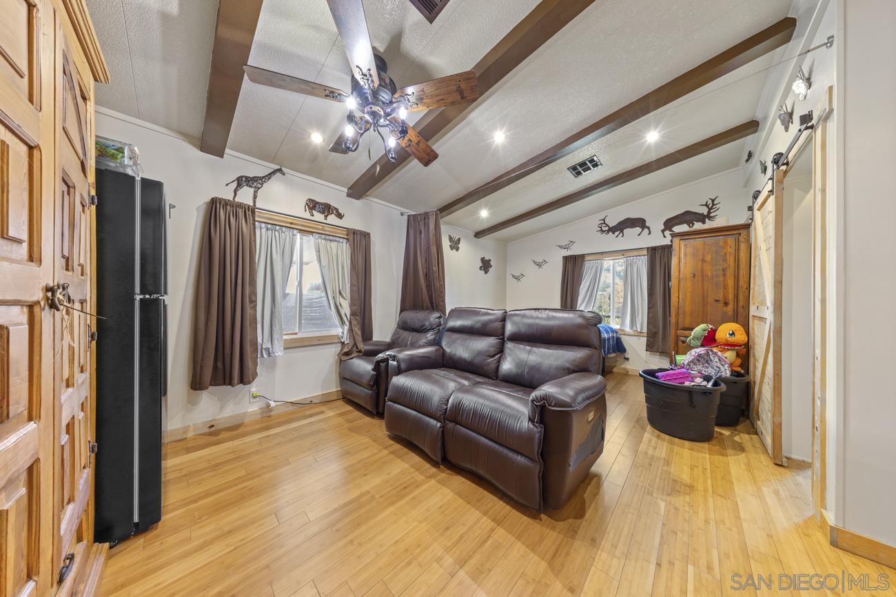 Detail Gallery Image 20 of 41 For 1380  Oak Hill Dr  Spc 42, Escondido,  CA 92026 - 3 Beds | 3 Baths