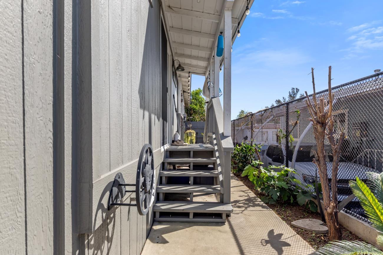 Detail Gallery Image 24 of 41 For 1380  Oak Hill Dr  Spc 42, Escondido,  CA 92026 - 3 Beds | 3 Baths