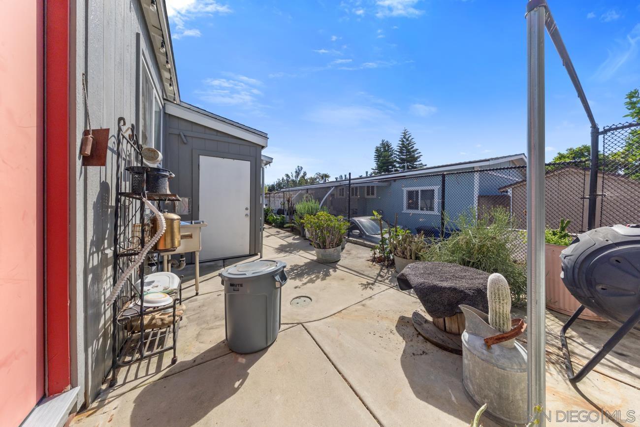 Detail Gallery Image 26 of 41 For 1380  Oak Hill Dr  Spc 42, Escondido,  CA 92026 - 3 Beds | 3 Baths