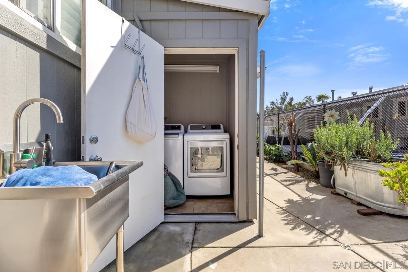 Detail Gallery Image 27 of 41 For 1380  Oak Hill Dr  Spc 42, Escondido,  CA 92026 - 3 Beds | 3 Baths