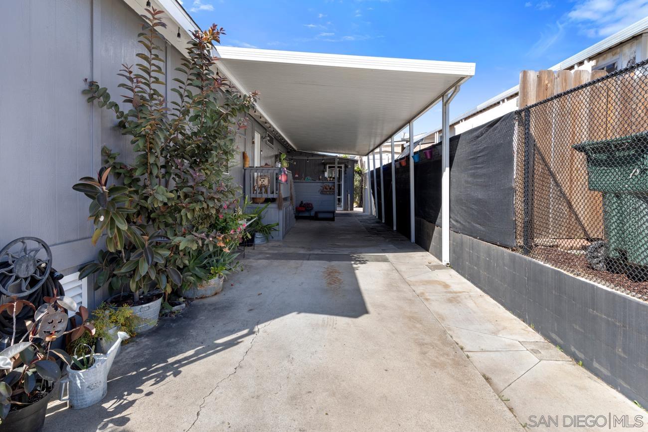 Detail Gallery Image 5 of 41 For 1380  Oak Hill Dr  Spc 42, Escondido,  CA 92026 - 3 Beds | 3 Baths